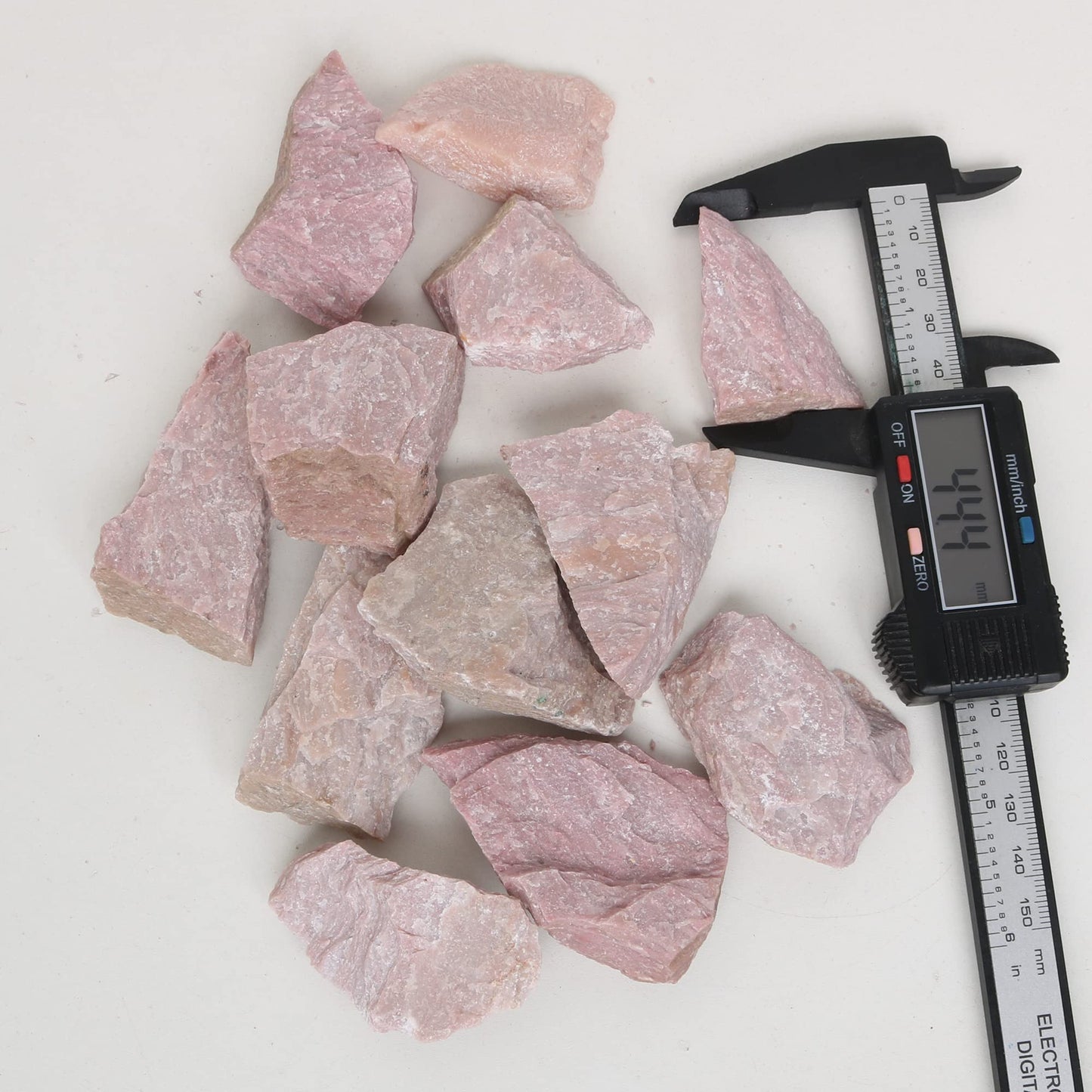 REAL-GEMS Natural Raw Healing Crystals Rough Stones for Tumbling, Cabbing, Polishing, Wire Wrapping, Wicca & Reiki Crystal Healing, Mix Gemstones,7 Chakra (Natural Calcy)