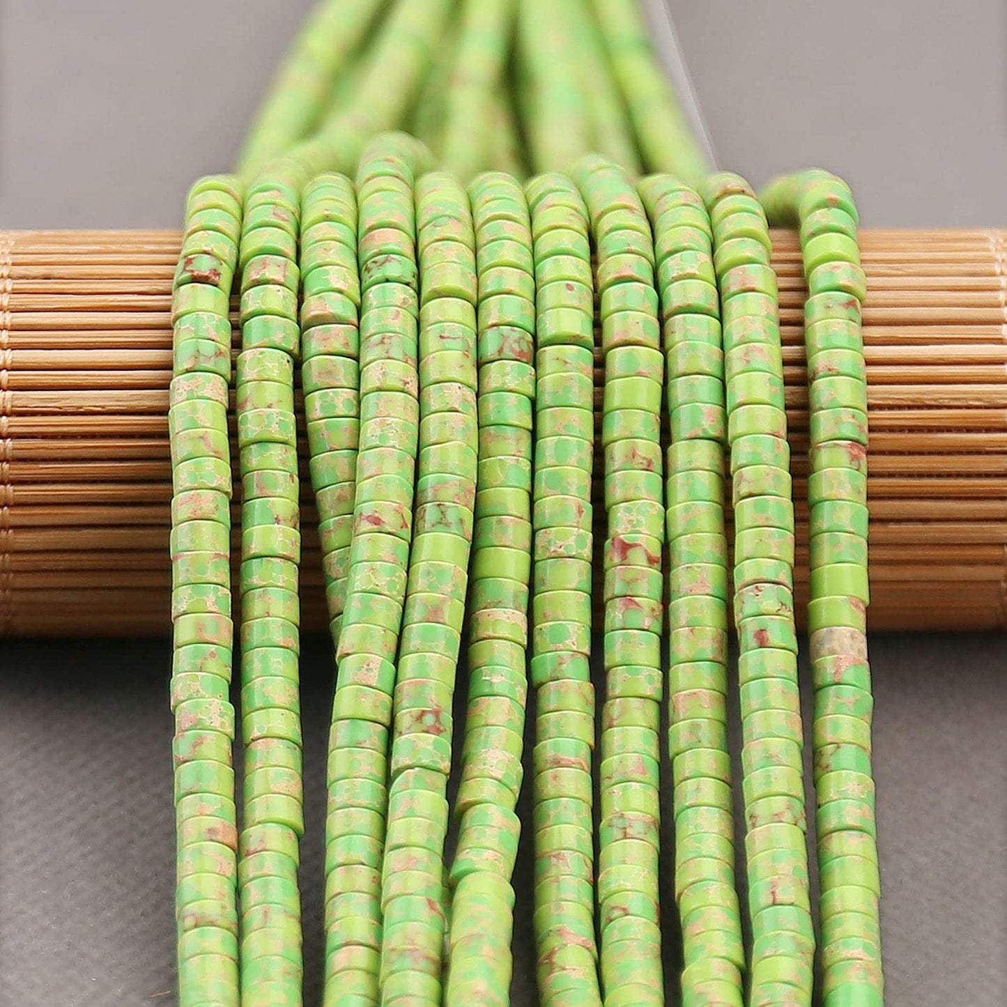 BONNY BOXX 150PCs Natural Green Imperial Jasper Spacer Beads, Loose Semi Precious Flat Round Gemstone Heishi Disc Stone Beads for Beading Jewelry Making 4mm*2mm