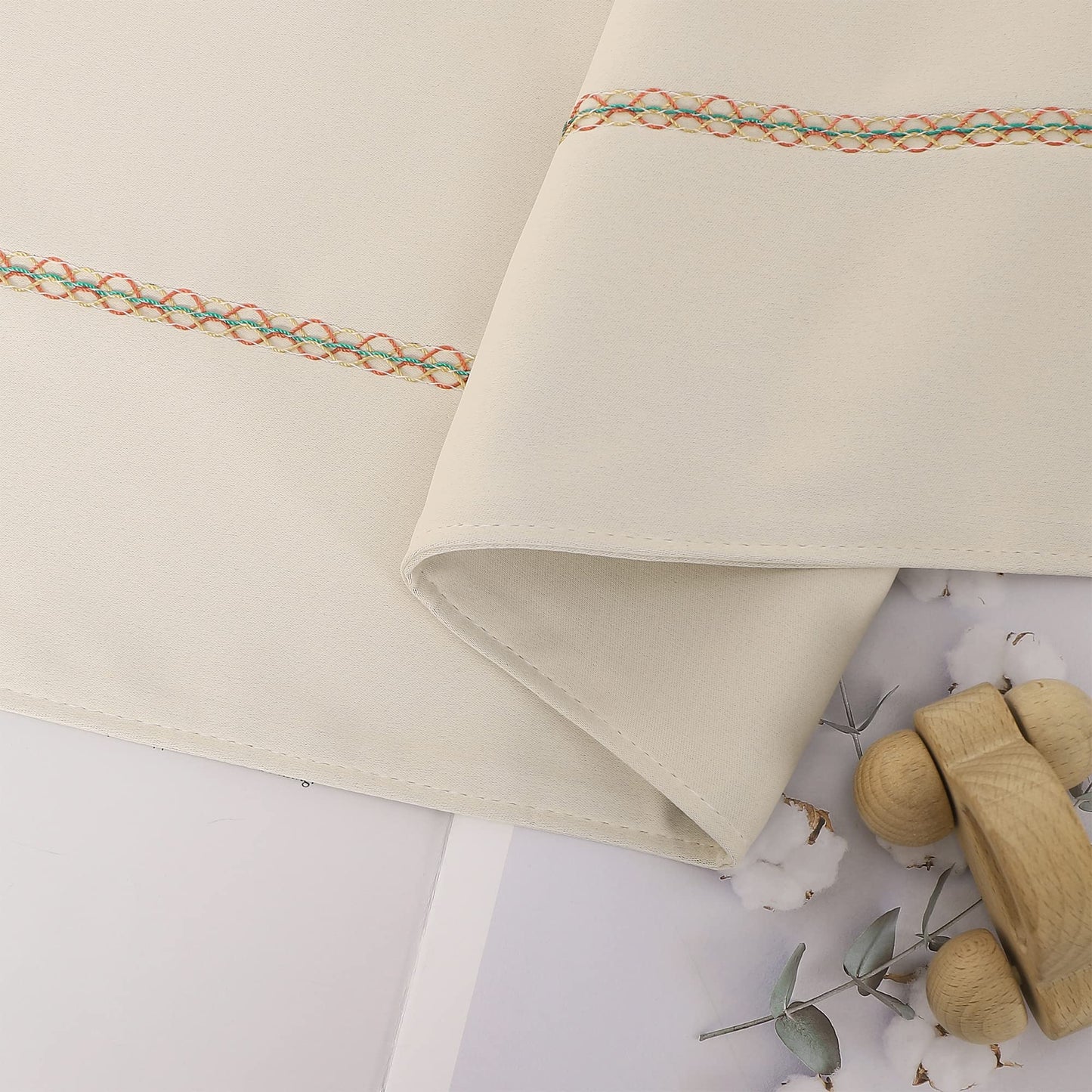 JADE POKE Bed Runner - 210 x 50 cm, Queen & Full Size, Beige Bed Throws Decorations for Bedroom, Hotel, Wedding Room