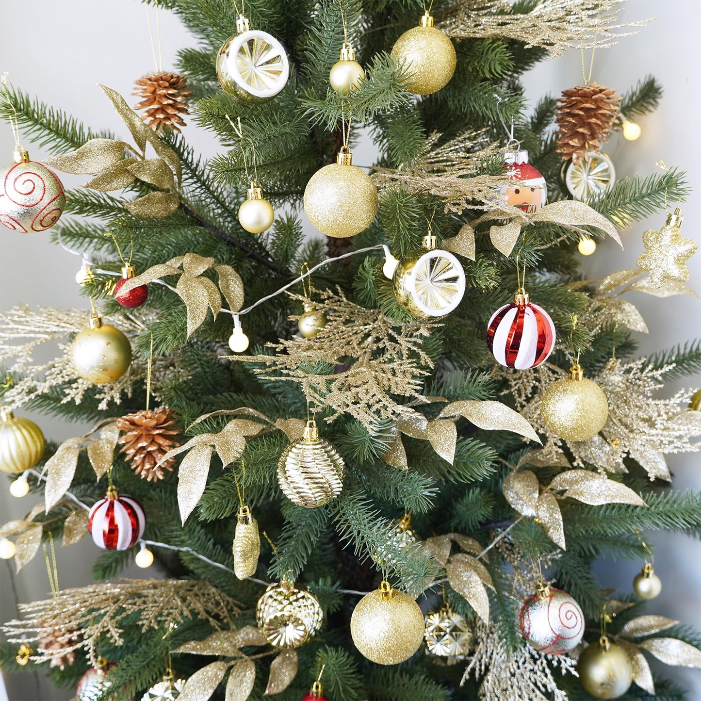 Winlyn 30 Pcs Christmas Artificial Bay Leaf Picks Cedar Sprays Champagne Glittered Christmas Tree Ornament Picks Winter Floral Stems for Champagne Christmas Tree Wreath Holiday Decor Wedding Bouquet