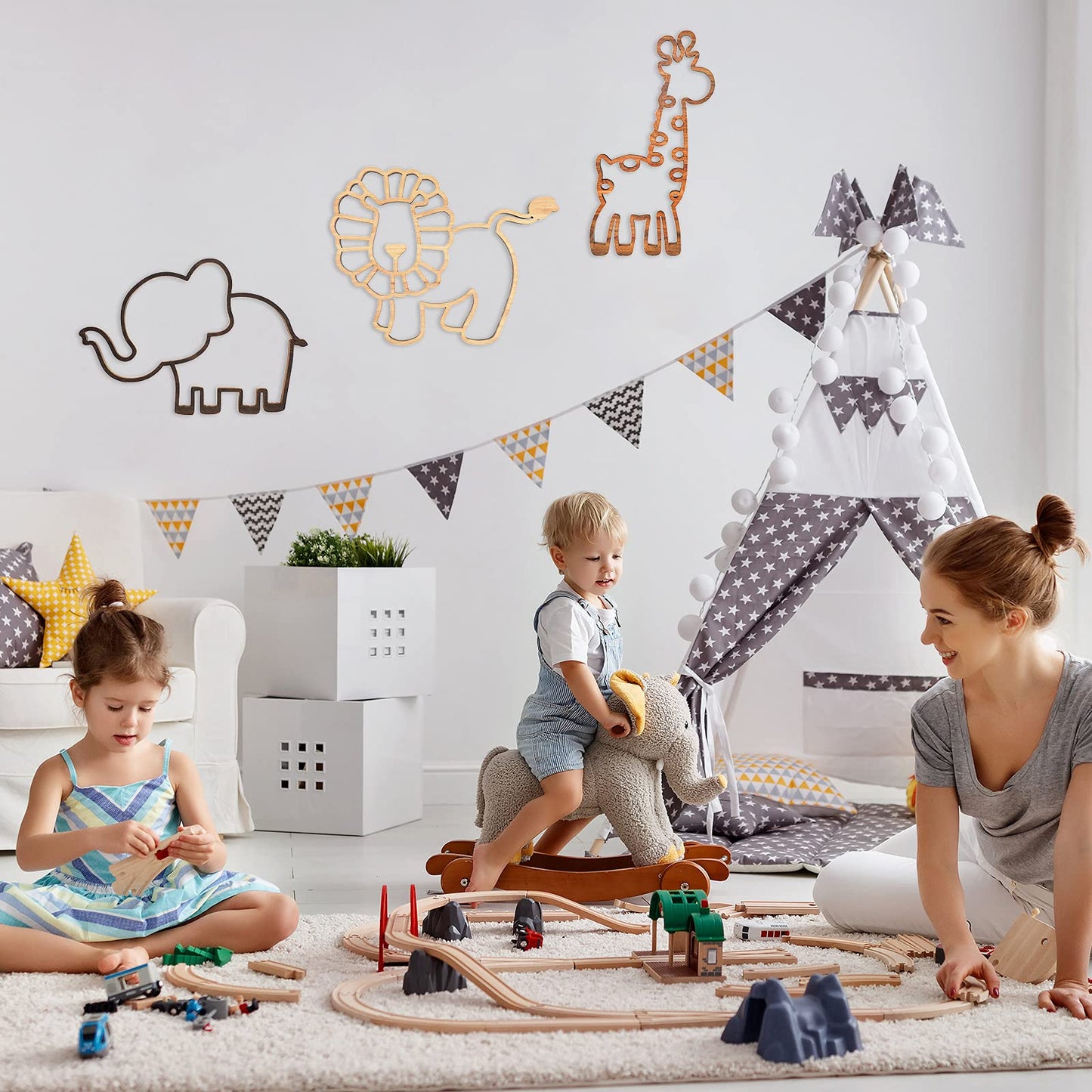 Yulejo 3 Pieces Nursery Wall Decor Jungle Theme Nursery Decoration Wooden Woodland Safari Animal Wall Decor with Glue Points for Bedroom