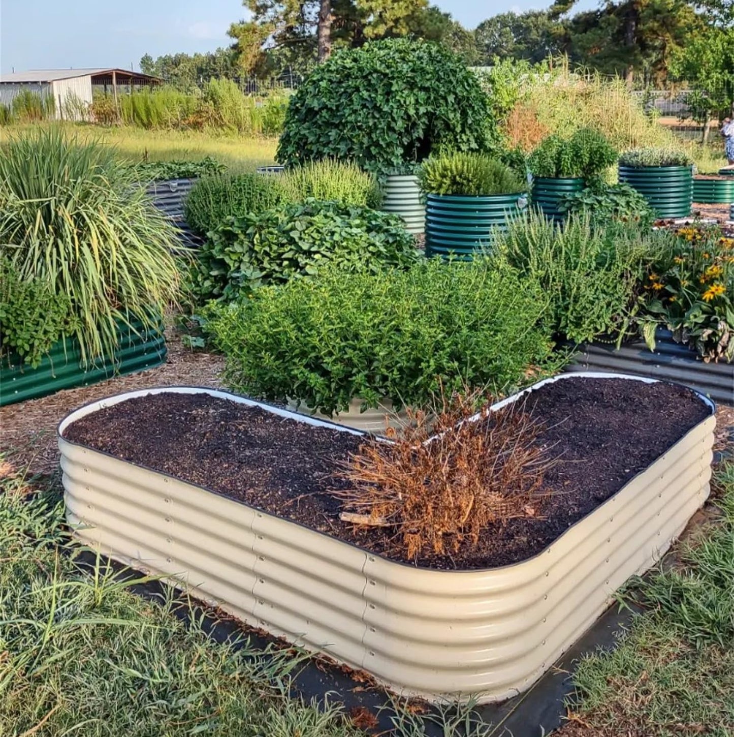 Vego garden 17" Tall L-Shape Raised Garden Bed Metal Raised Planter Bed for Vegetables Flowers Ground Planter Box, Large Size