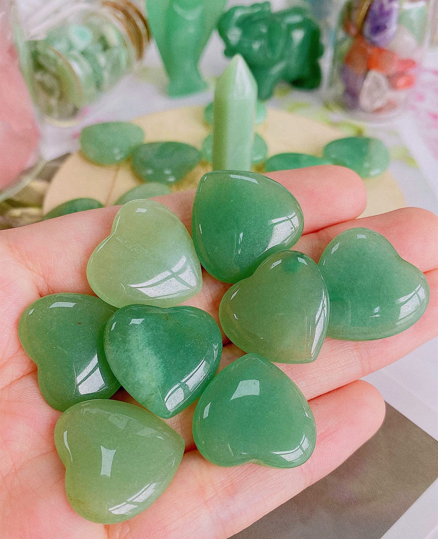 QINJIEJIE 20 PCS Green Aventurine Natural Heart Healing Crystals Polished Crystal Cute Mini Stones Pocket Palm Love Gemstones Set Bulk Wholesale Reiki Energy Balancing Meditation Valentine's Day Gift