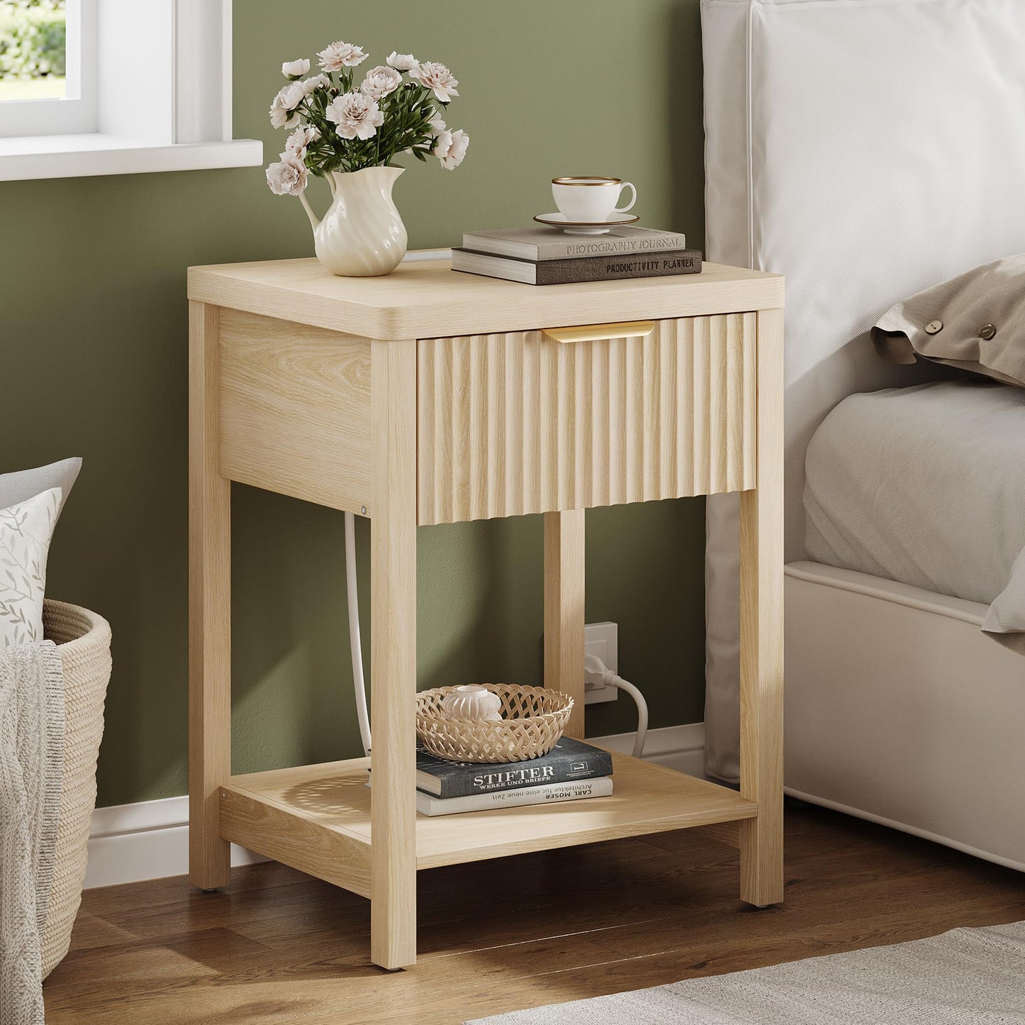 Lulive Night Stand Set 2, Fluted Nightstand with Charging Station, Wood Modern Bedside End Table with Storage Drawer for Bedroom, Save Space (Set of 2, Natural Oak)