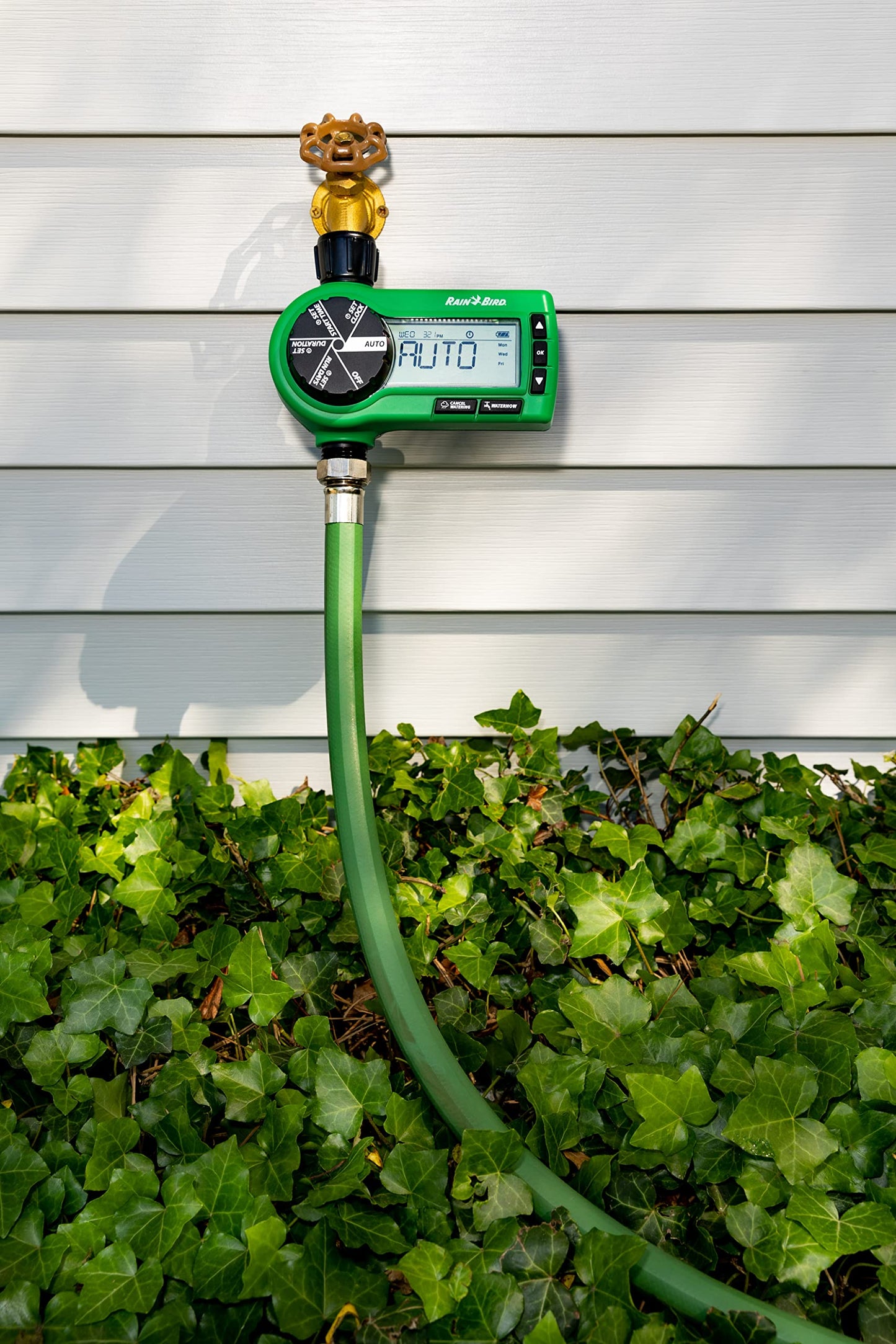 Rain Bird 1ZEHTMR Professional Grade Electronic Digital Hose End Timer/Controller, One Zone/Station, Battery Operated, Digital with Plastic Inlet/Outlet