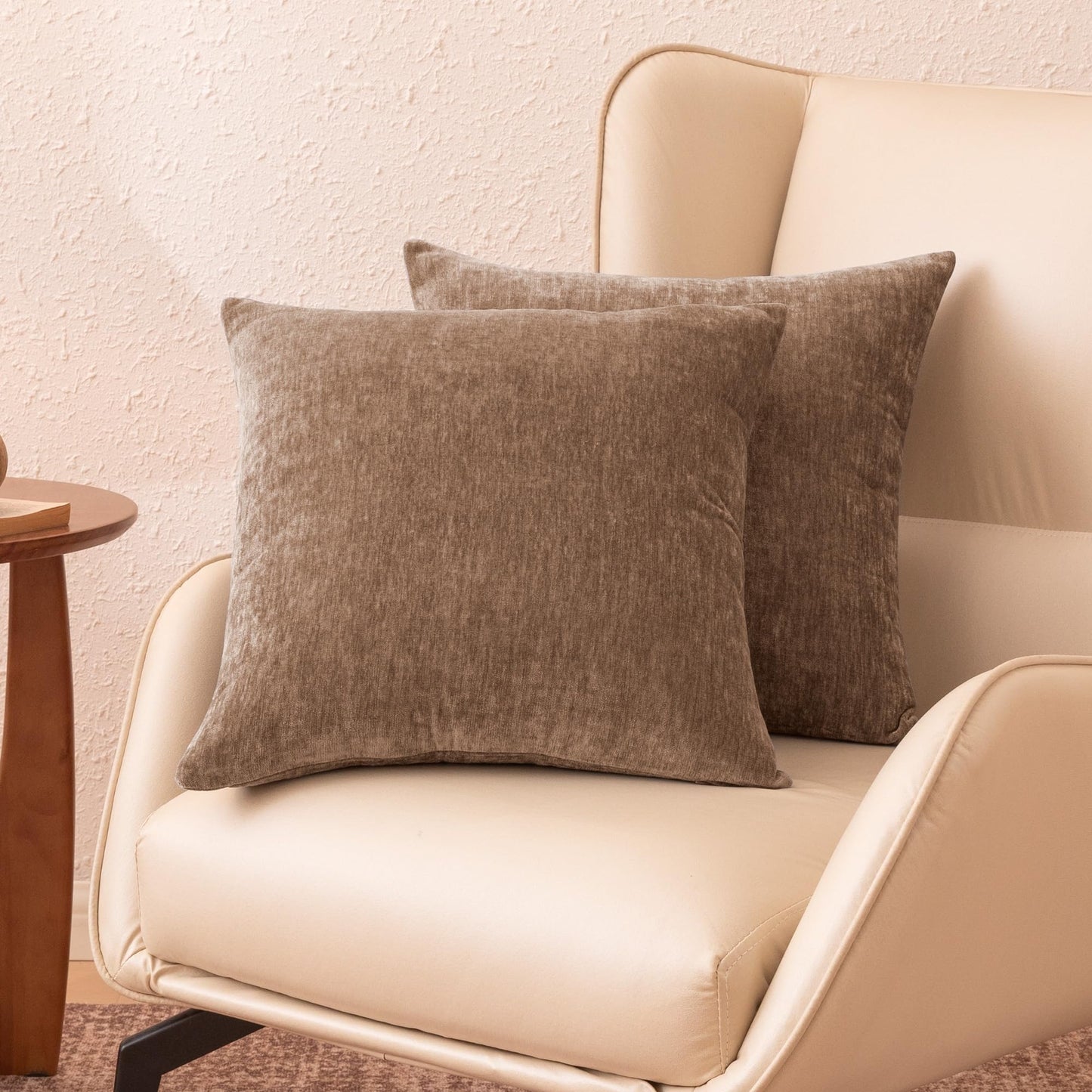 Amazon Basics Chenille Throw Pillow Covers, Home Decor Cushion Cover for Bedroom Living Room Couch Bed, 20" W × 20" L, Brown