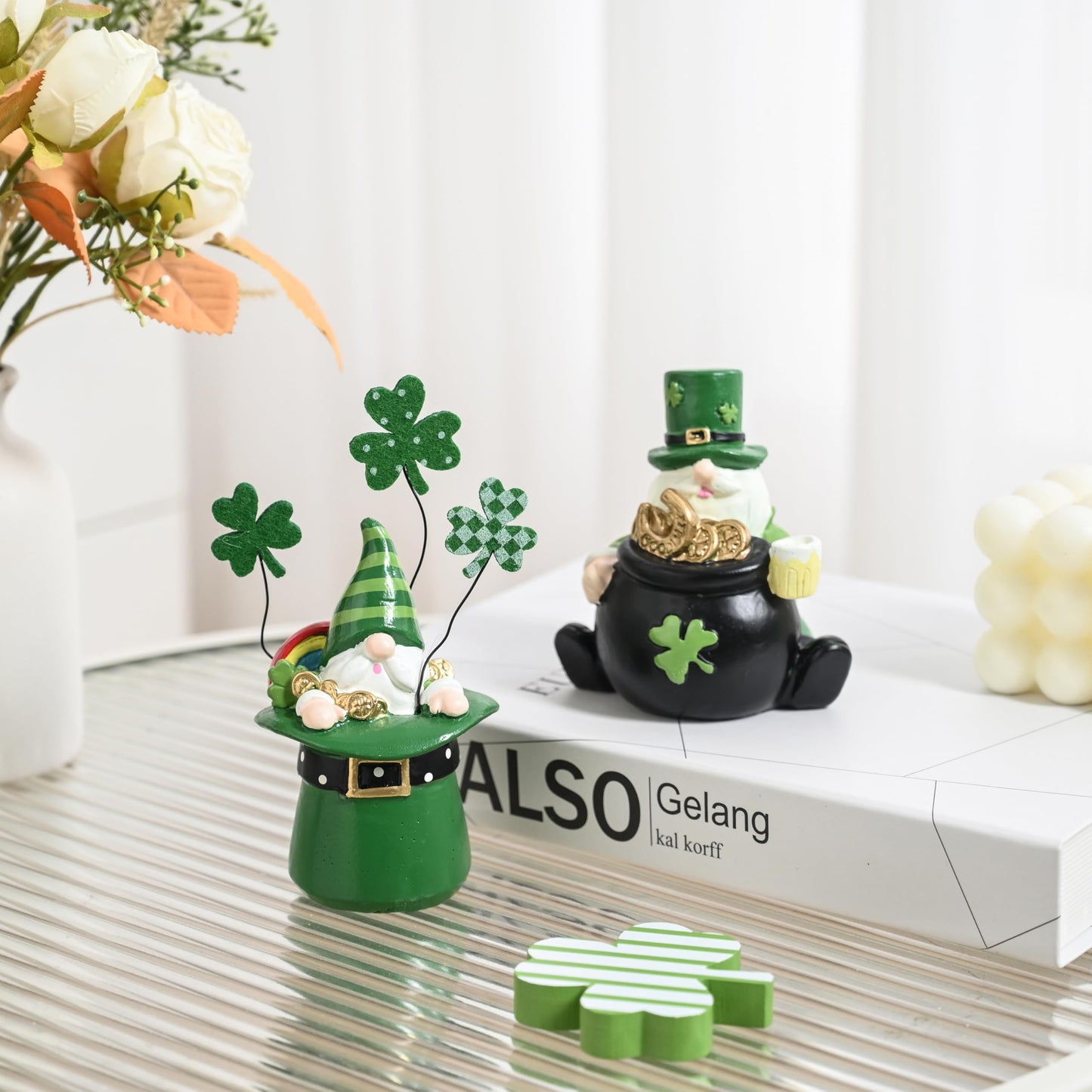 AOMOONOA St. Patrick’s Day Gnomes, 2Pcs Small Leprechaun Figurines for Irish Home Decor, Resin Green Elf Statues with Coins and Lucky Clover for Holiday Tabletop, Tiered Tray Decorations