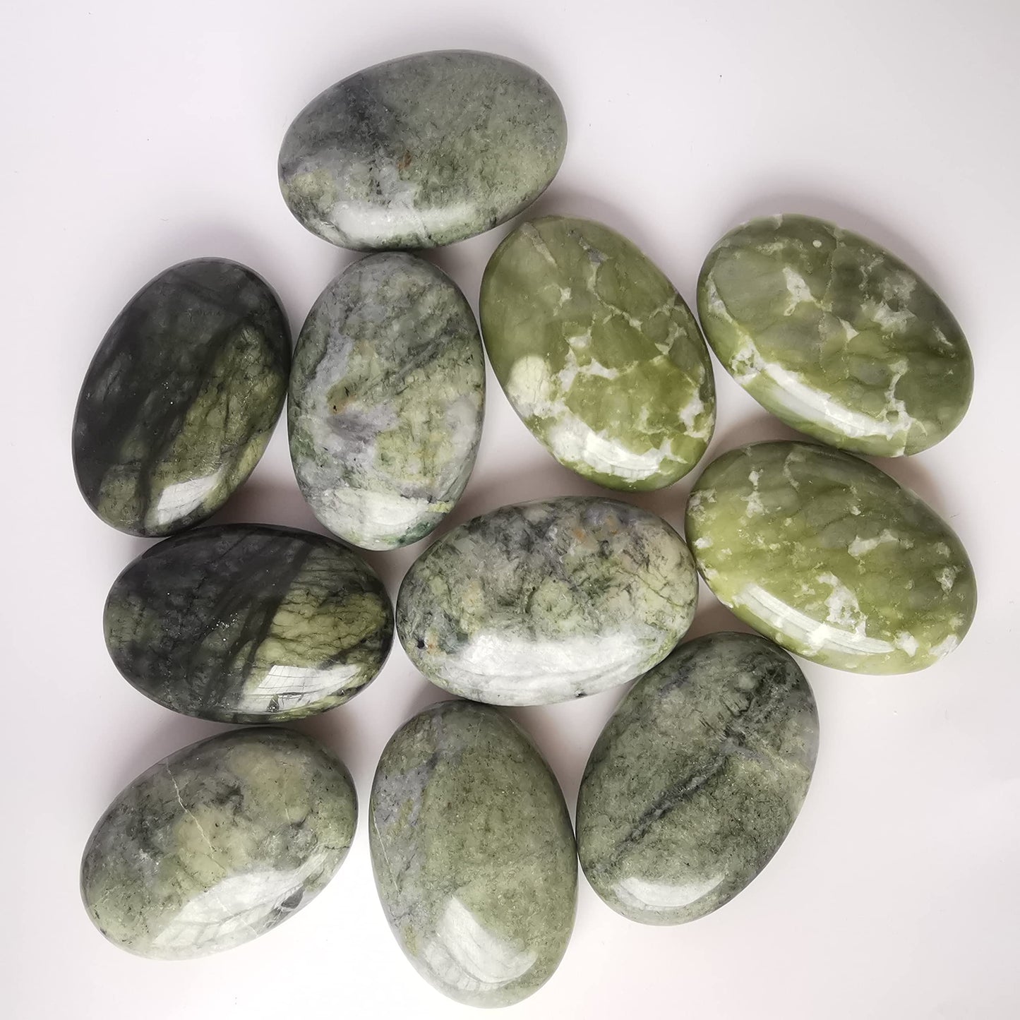 Loveliome Natural Green Jade Oval Polished Worry Stones, Healing Crystal Indoor Fountain Stones Massage Energy Anxiety Relief Items