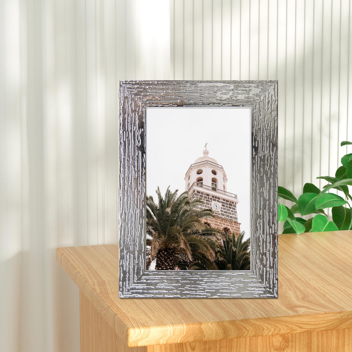 Modern Photo Frame for Wall & Desk Display, Durable Frame for Family Photos, Decorative Picture Frame Set for Home & Office, Easy to Use(Silver 3.5x5in)