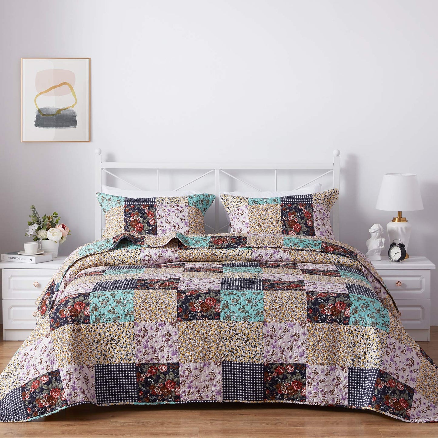 SunStyle Home Patchwork Quilt King Size, Soft Durable Quilted Bedspread Lightweight Comforter Reversible Boho Printed Bed Coverlet Blanket King Quilt Bedding Set with Pillow Shams for All Season 3Pcs