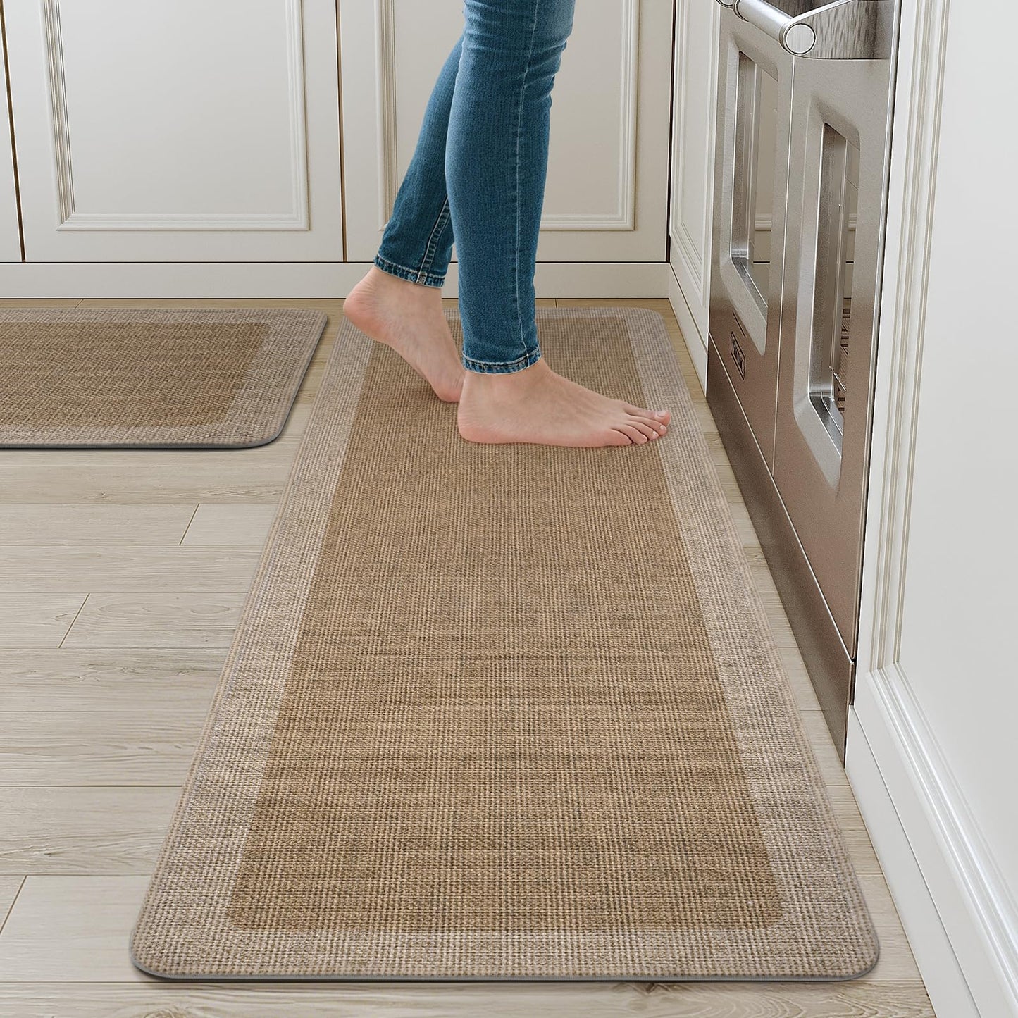 Quqei Kitchen Mat Non Slip, Washable Kitchen Rugs, Absorbent Kitchen Mats for Floor, Rubber Backing Soft Standing Floor Mat Runner Rug for Front of Sink, Easy to Clean and Maintain, Brown 17"x30"
