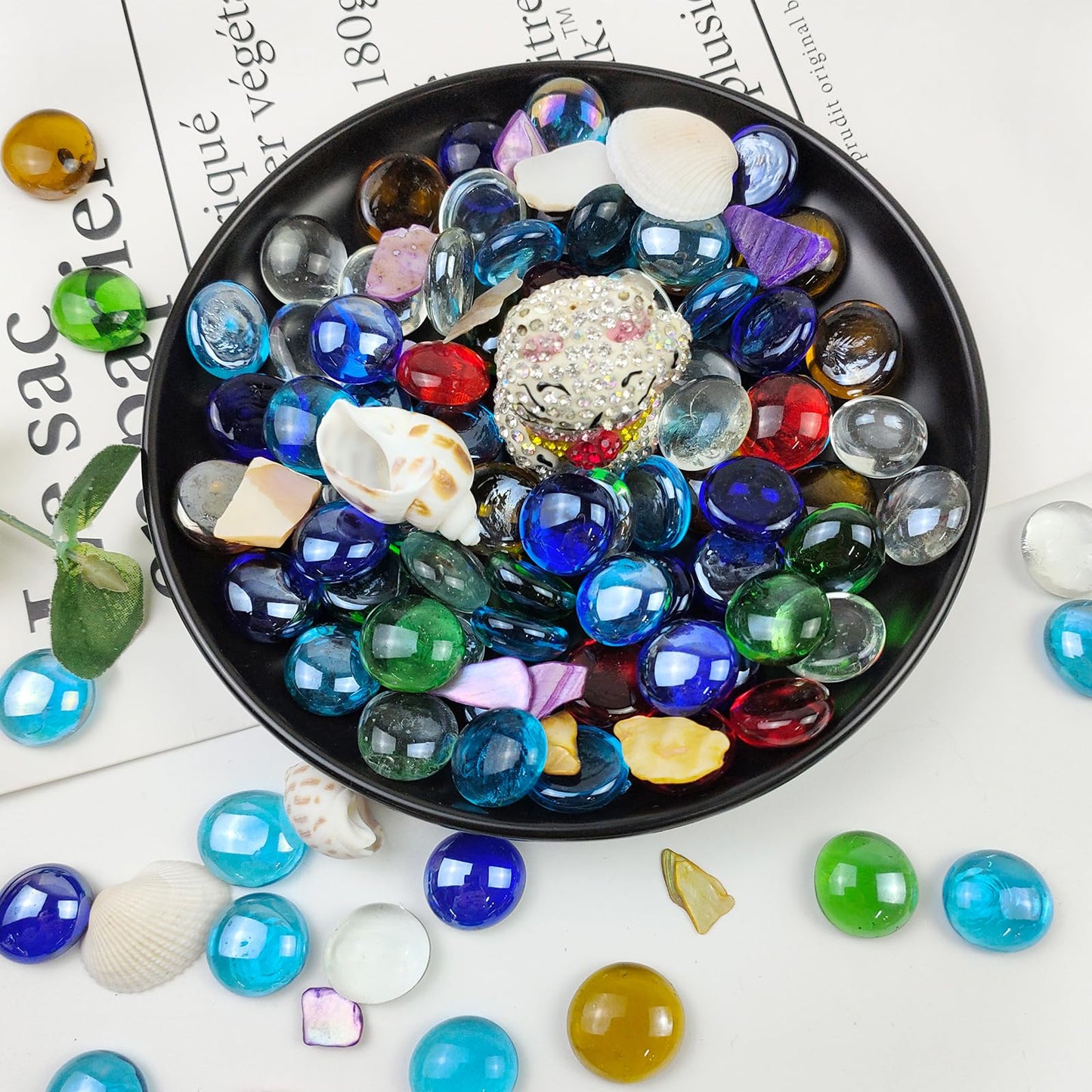 FANTIAN 1LB Flat Glass Pebbles for Vase, 100 Pcs Glass Gem Stones for Aquarium, Decorative Glass Rocks for Vase Filler Fish Tank Planter Crafts Birdbath and Valentines Day Decor