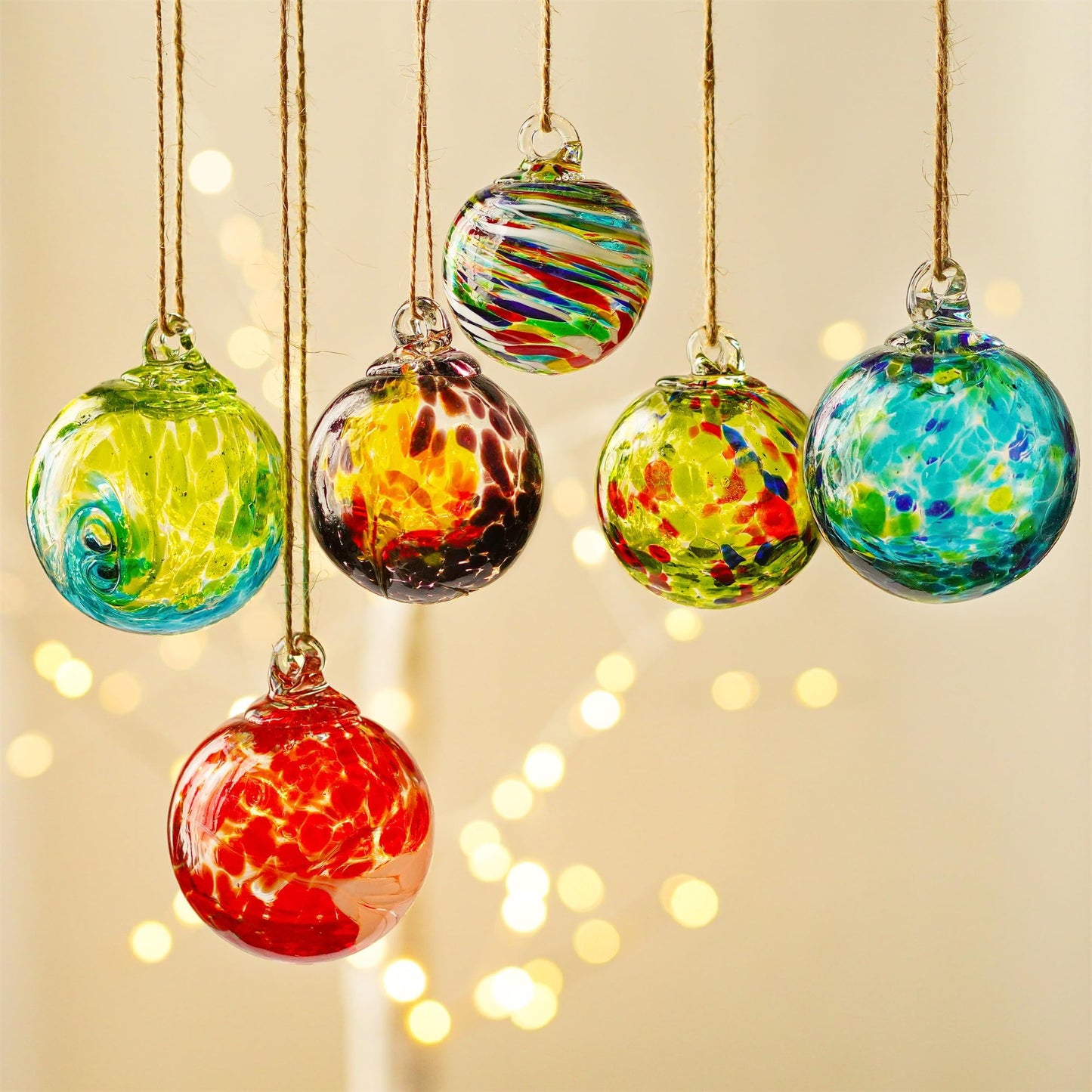 6pcs Hand-Blown Glass Ornaments Balls Hanging Glass Balls Witches Ball Gazing Ball for Home Window Outdoor Garden Patio Xmas Tree Décor
