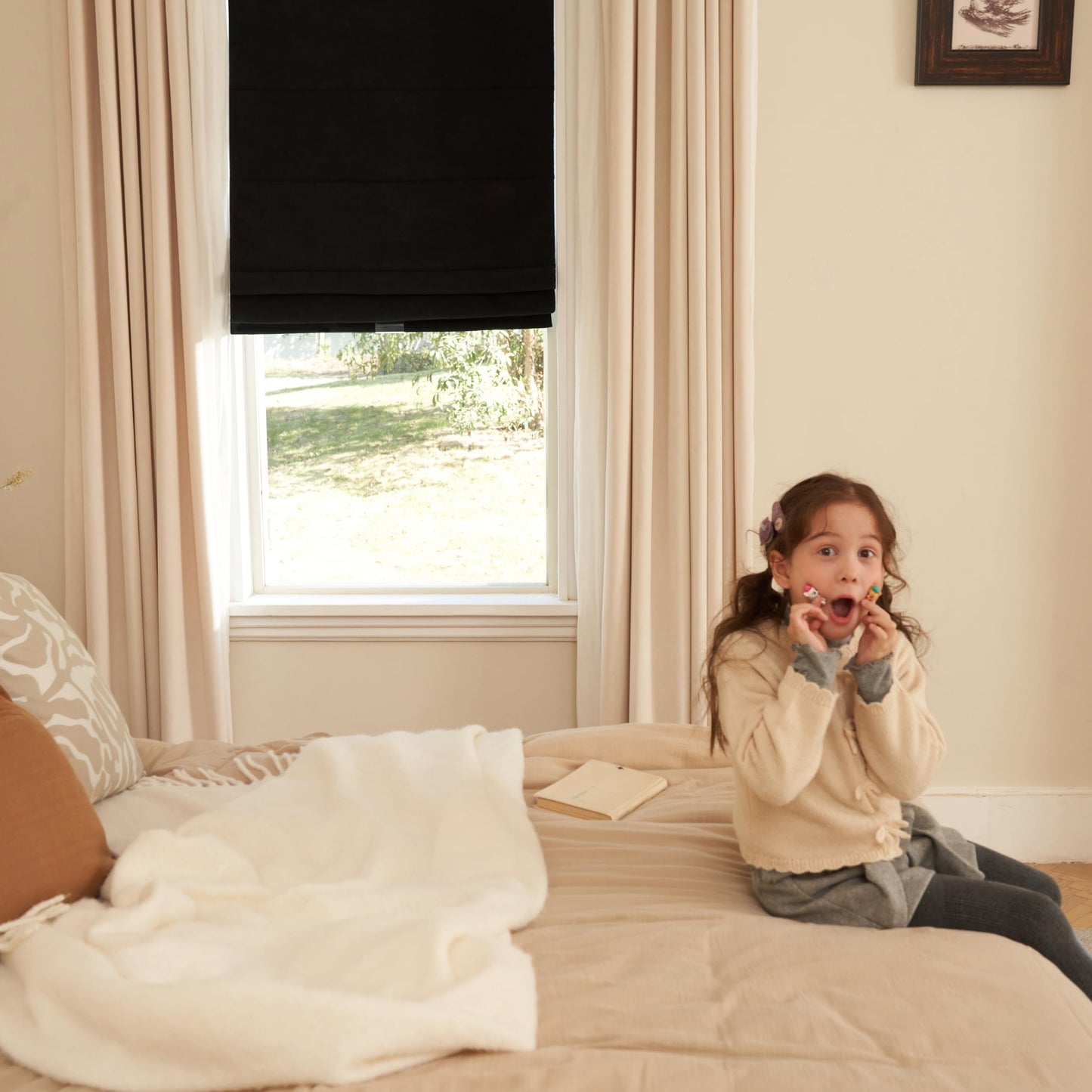 Decleaf Blackout Roman Shades Cordless for Windows, Pull Down Window Shades Blinds with Heavy 430GSM Chenille & White Backing & Thermal Insulated & Hidden Cords, 34x64 Inches (Mottled Black)
