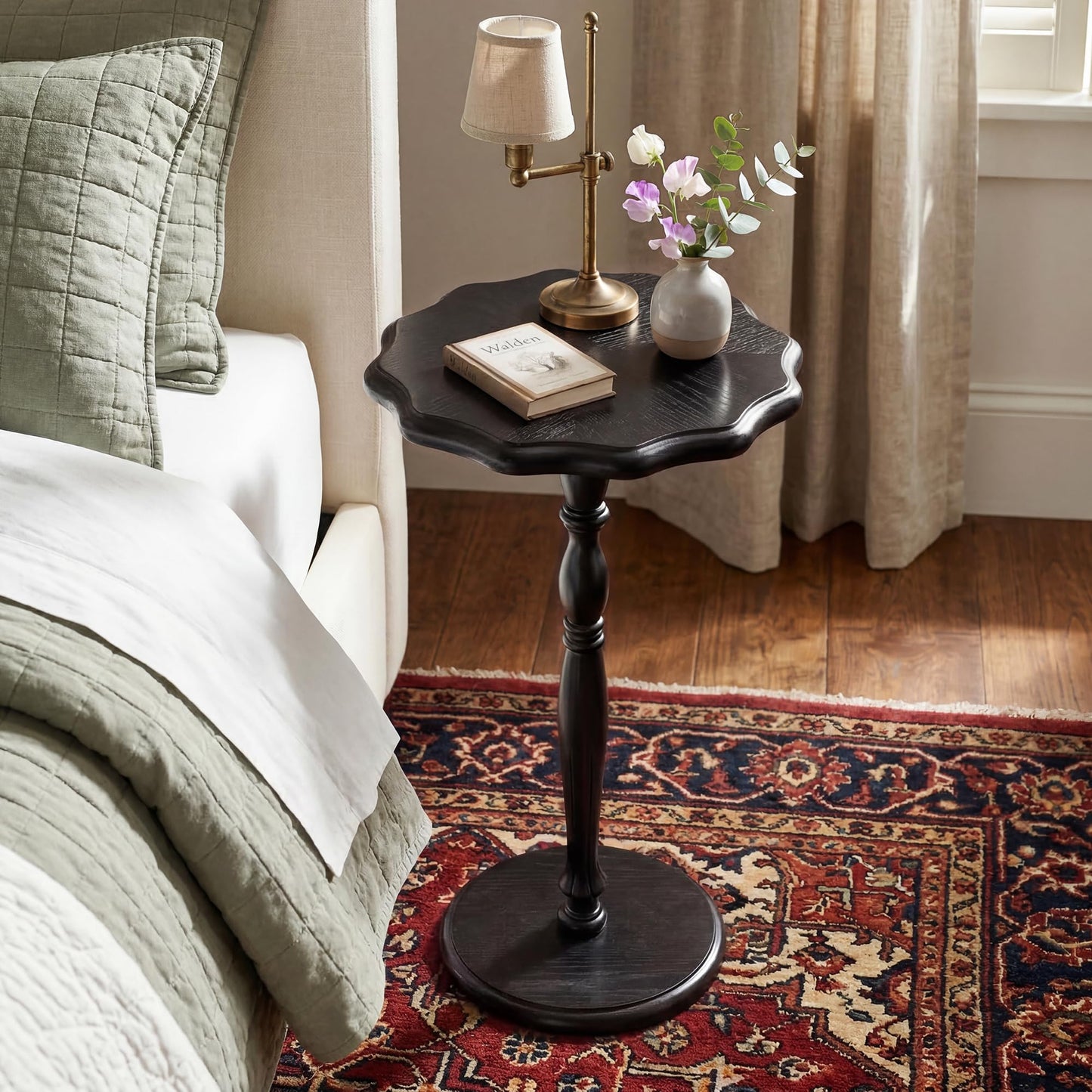 STO'SENSE Black Round Side Table, Drink Table for Small Spaces,Modern Accent Nightstand w/Solid Wood Leg, Mid-Century Pedestal Sofa Table w/Classic Sculpted Design for Living Room,Tool-Free Assembly