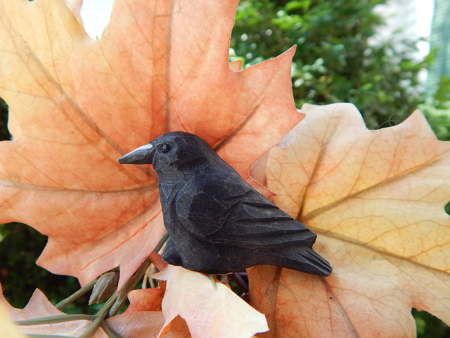 Selsela Hand-Carved Raven Figurine - Rave Black Bird Crow Figurine Statue Sculpture Art Miniature Wood Carving Decor Small Animal, Gothic Decor & Collectible Ornament. Nature-Inspired Gifts