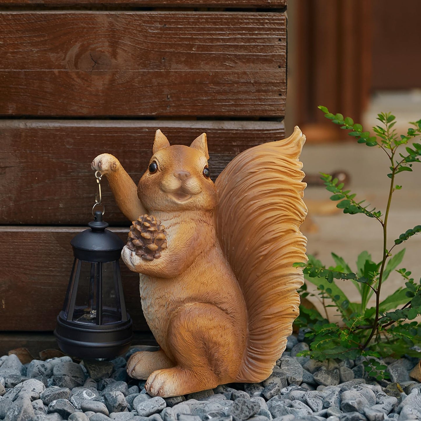 Elegondrar Solar Squirrel Garden Statue Outdoor Decor, Squirrel Sculpture with Lantern for Yard Lawn Patio Balcony, Christmas Birthday Housewarming Gifts for Mom, Grandma, Women, Brown,Resin