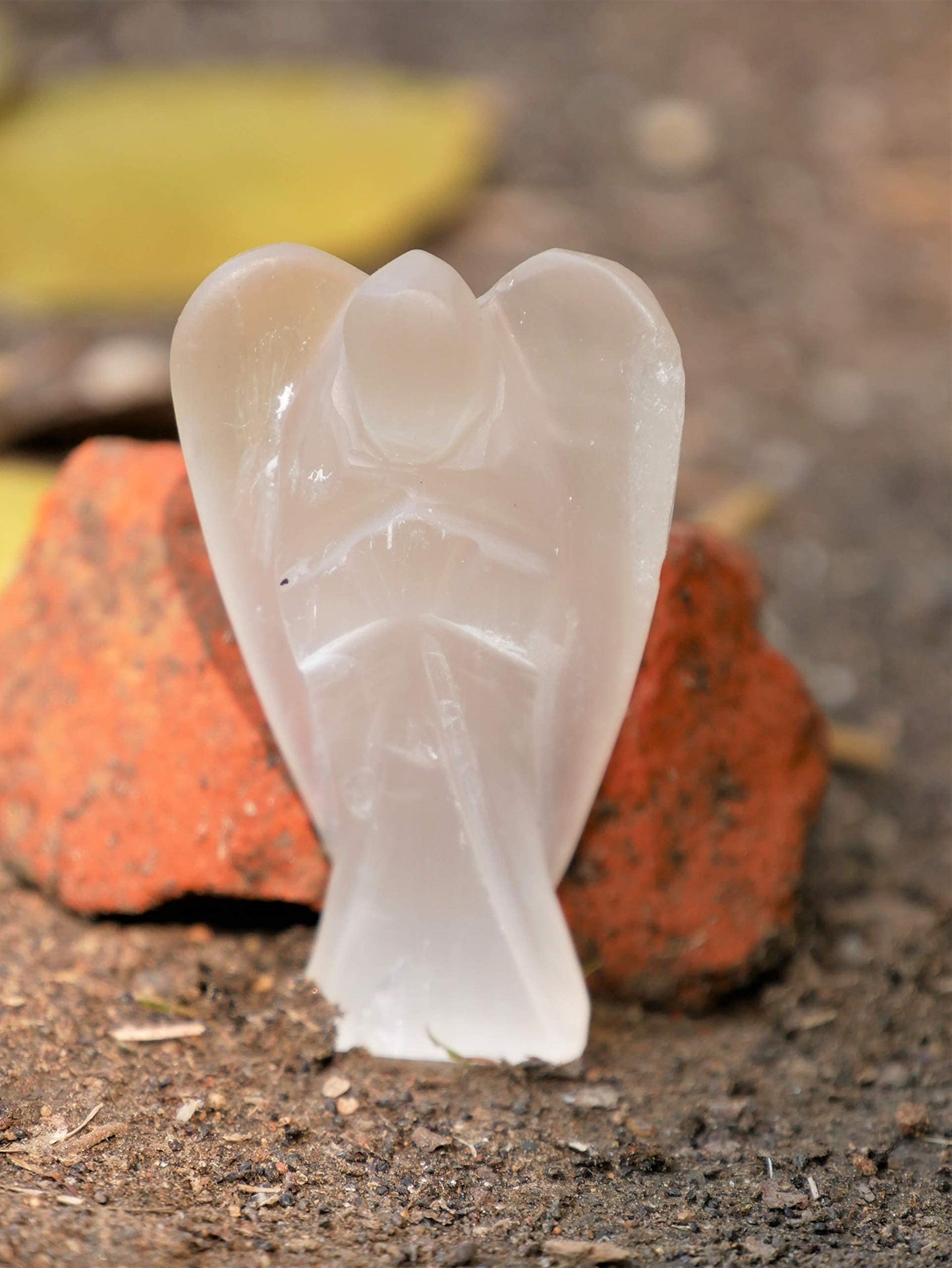 Crocon Selenite Gemstone Guardian Angel Healing Figurine, Hand Carved Pocket Angel - Crystals for Positive Energy, Handmade Mini Statue for Love, Peace & Healing, Natural Gemstone Healing Figurine