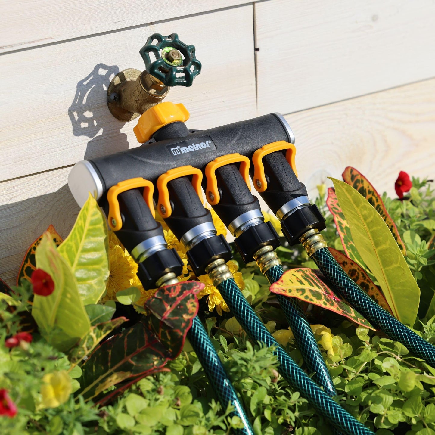 Melnor 65135AMZ 4 Way Lever Flow Through Valve Connector Bundle, Yellow, Black