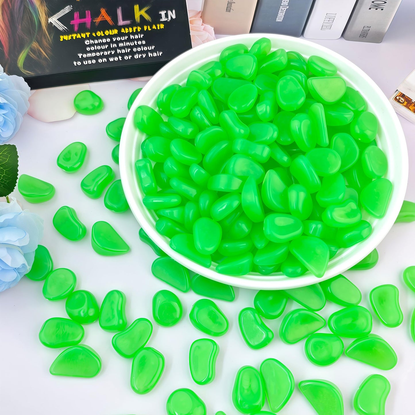 300PCS 1-1.2" Green Glow in The Dark Rocks Outdoor Decorative Stones Luminous Pebbles Glow Stones for Patio Landscaping Walkway Driveway Large Glowing Stones Garden