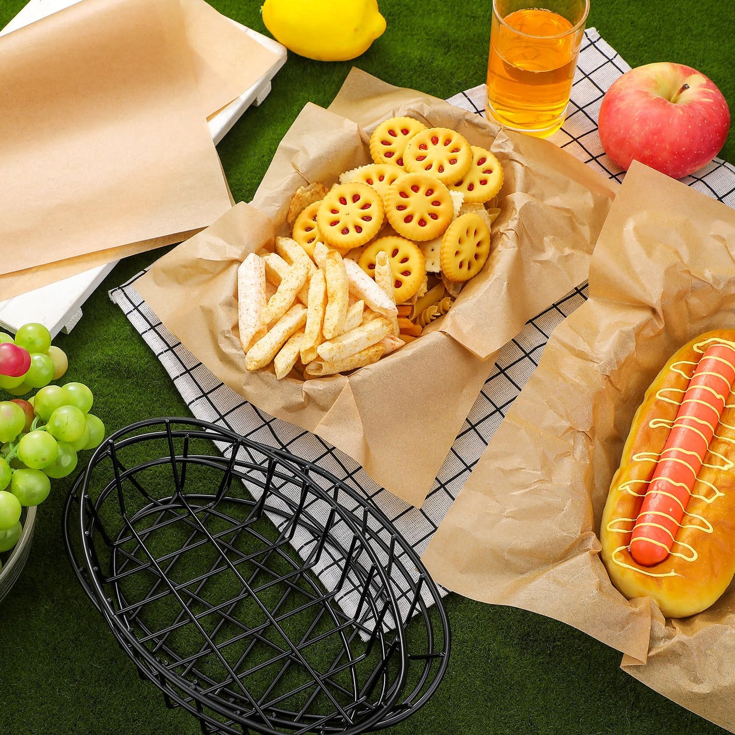 Hushee 12 Pcs Wire Bread Basket Bulk 9.5x6.2x2.2 Inch Oval Metal Dinner Roll Baskets for table Serving Fruit Bowl with 50 Deli Wrapper Paper for Restaurant Kitchen Fast Food