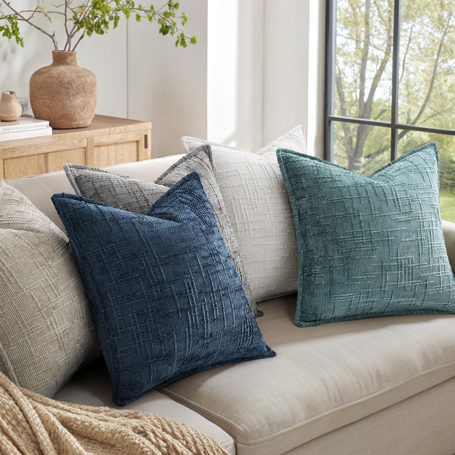 decorUhome Chenille Throw Pillow Covers 20x20 Set of 2, Thick Textured Slubby Neutral Decorative Pillow Covers with Elegant Design for Couch, Sofa, Living Room, Navy Blue