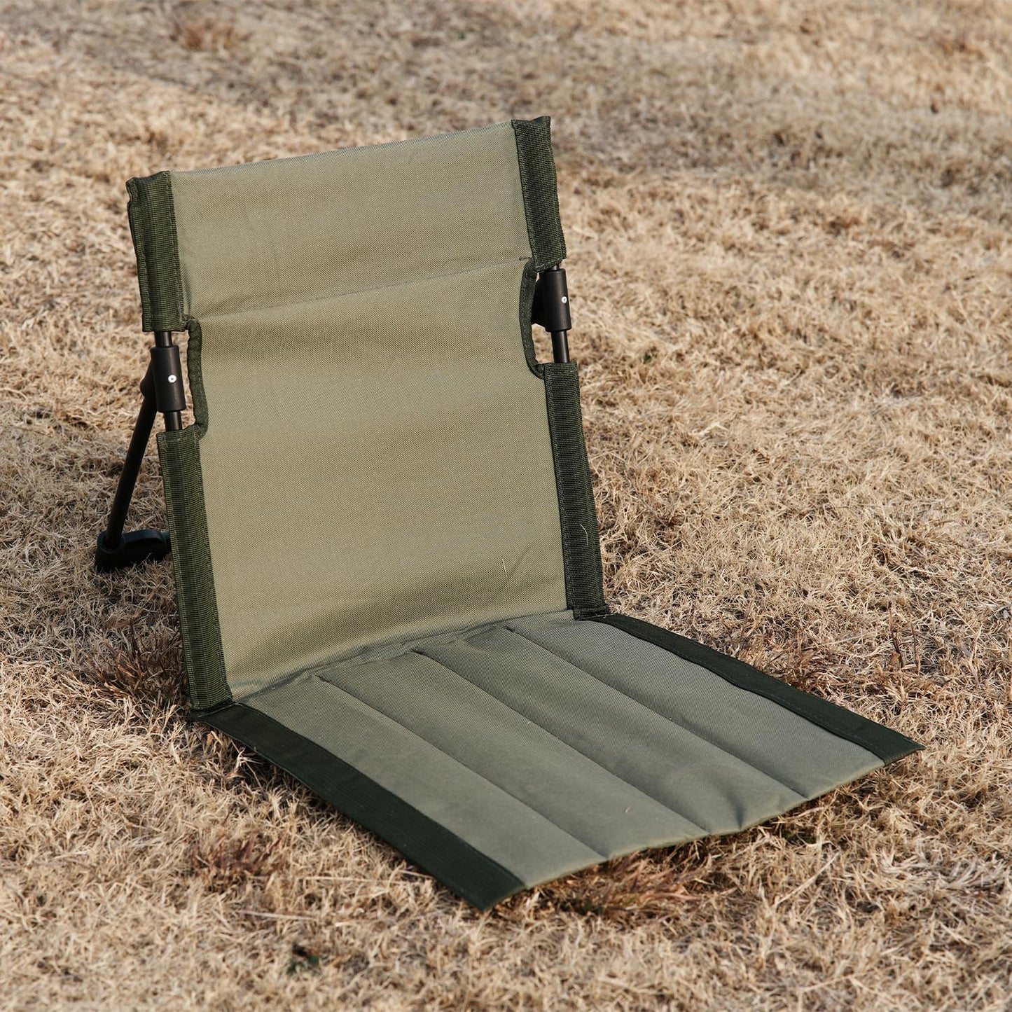 Nyeullcy Outdoor Camping Backrest,Lightweight Foldable Chair,Park Leisure backrest,Beach Portable Single Lazy Chair,Aluminum Lazy Comfortable Backrest (Olive Green)