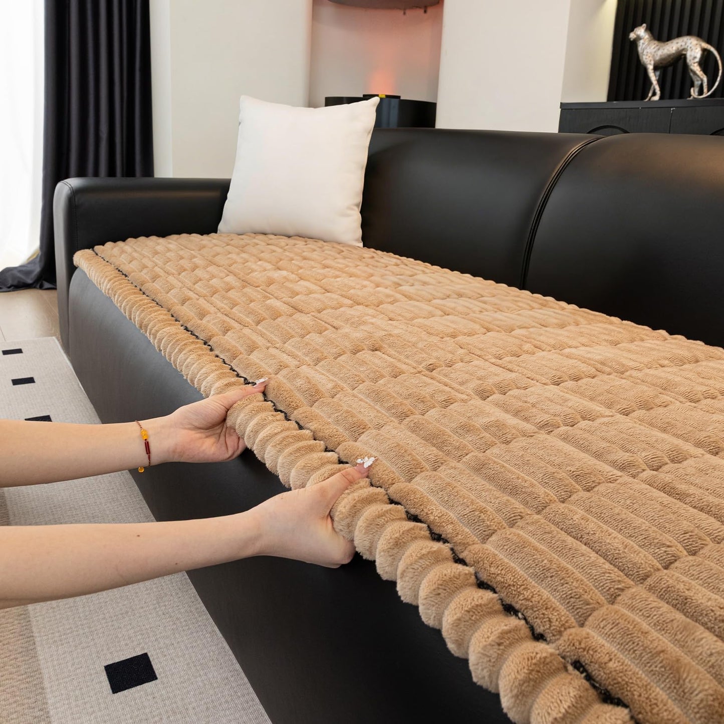 BPJKNIT Couch Covers for Sofa Brown Non Slip Dog Couch Cover,27.6" x 59.1" Washable Plush Sofa Covers for Dogs, Fuzzy Pet Couch Covers for 3 Cushion Couch, Soft Couch Protector for Any Sofa.