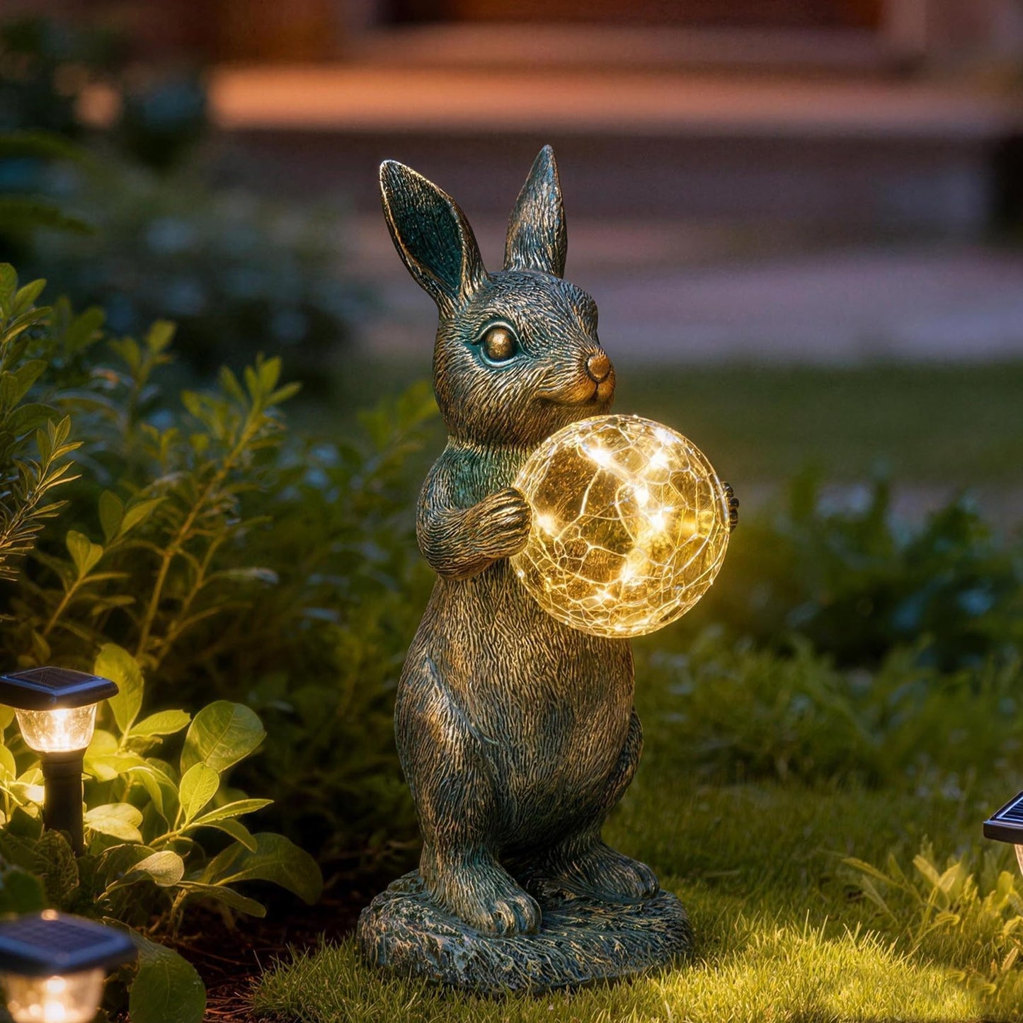 zuzuzen Solar Rabbit Statue with LED Lights, Outdoor Garden Decor, Bunny Figurine for Patio Yard, Lawn Ornament, Easter & Housewarming Gift