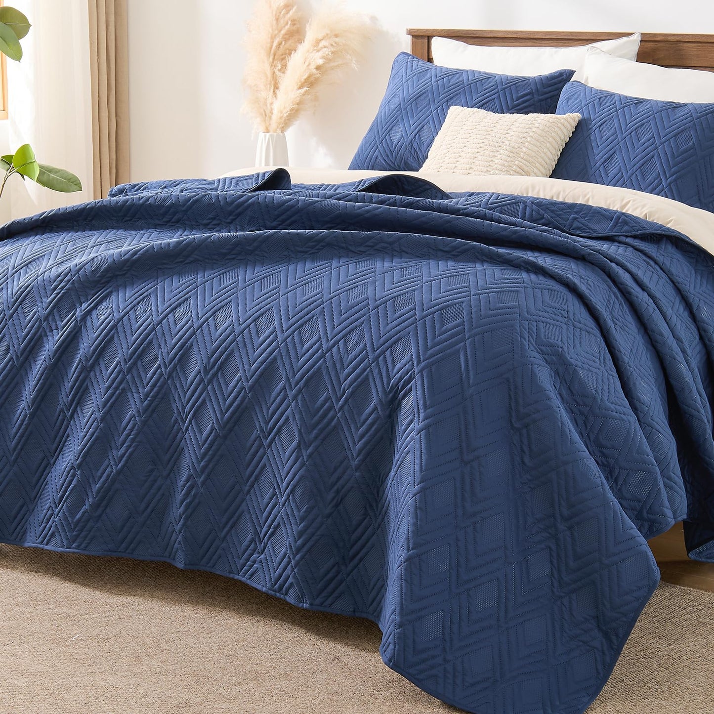 EMME Quilts Queen Size Bedding Sets, Navy Blue Bedspread Soft Lightweight Pre-Washed Quilt, 3 Piece Cozy Reversible Microfiber Ultrasonic Coverlet with Pillow Sham (Diamond Pattern,90"x90")