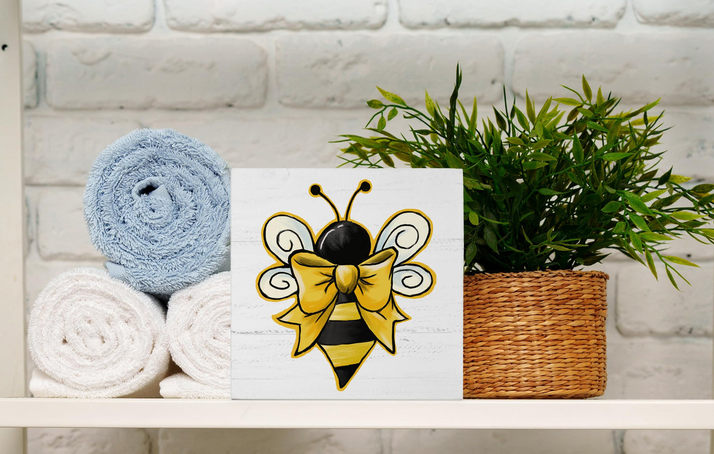 XYDEG Rustic Wooden Bee House Sign Decor, Honey Bee Bumblebee Farmhouse Plaque Tabletop Tiered Tray Summer Decor for Home & Office