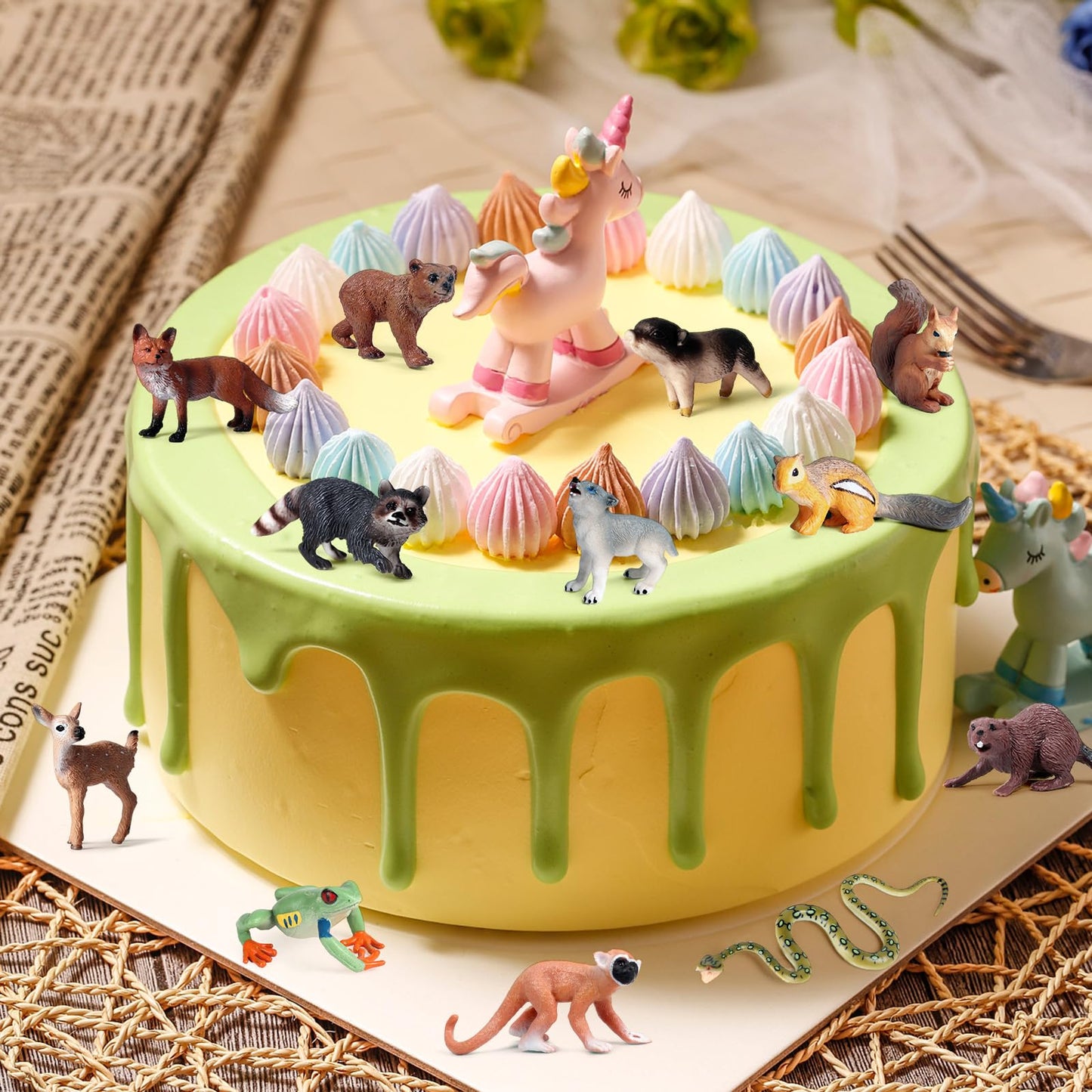 SCAHOW 18Pcs Forest Animals Figures - Plastic Woodland Creature Toy Figurines for Kids Boys Girls 3-5 6-12, Small Jungle Animal Baby Figurines for Cake/Cupcake Topper Birthday Gift
