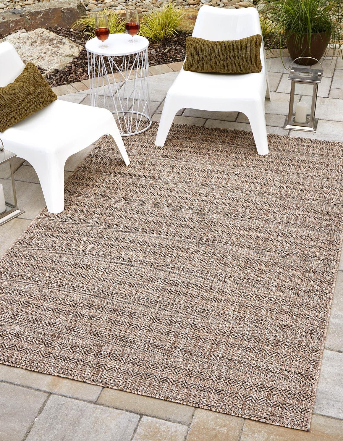 Unique Loom Outdoor Striped Collection Area Rug - Maia (6' 1" x 9' Rectangle, Natural/Black)