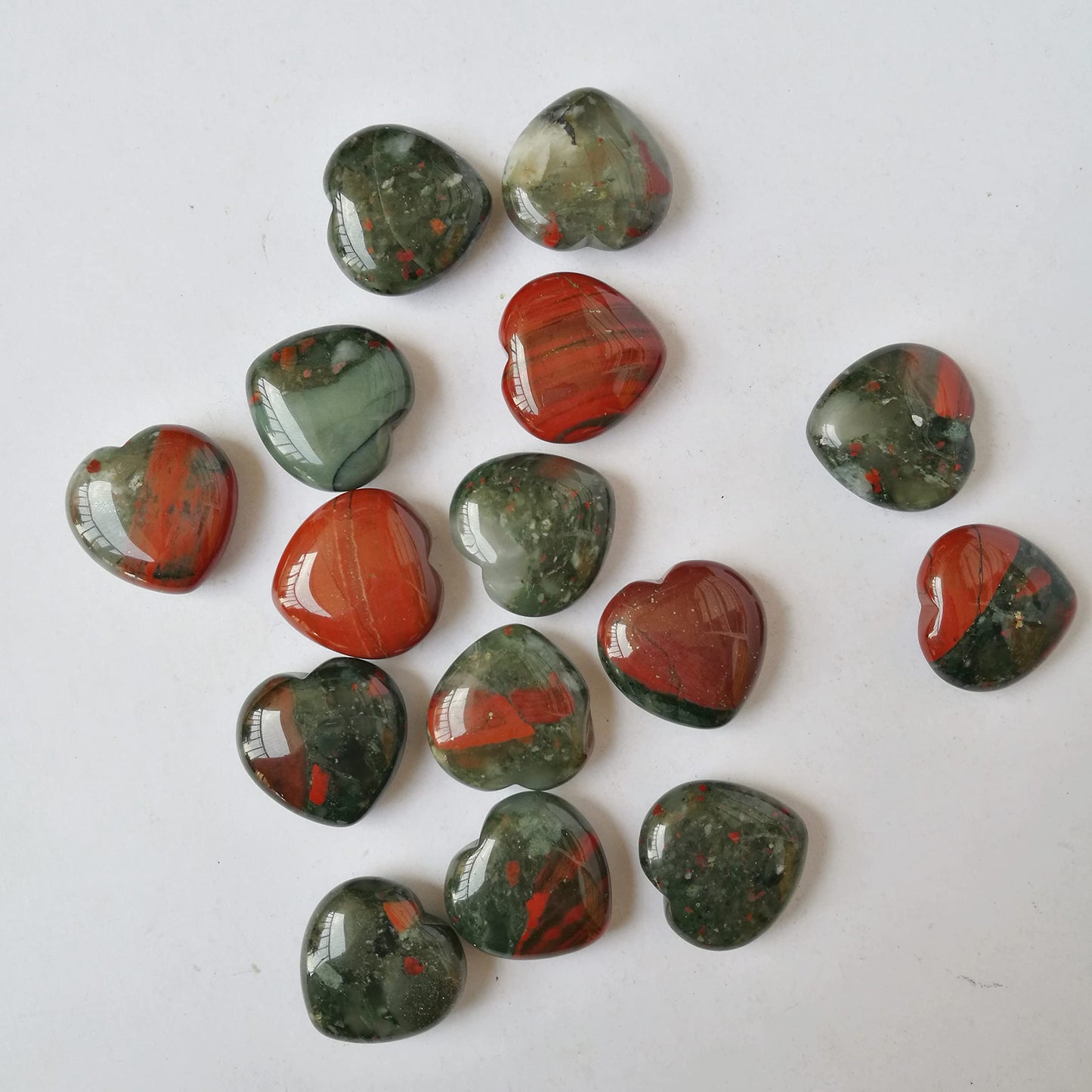 Bacatgem 3 Pcs Natural African Bloodstone Pocket Palm Thumb Healing Crystal Heart Love Worry Stones,1 inches Reiki Balancing Crystal and Healing Stones