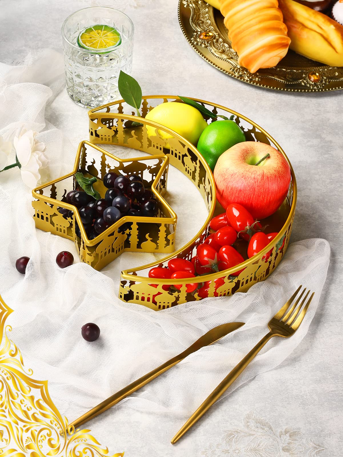 2PCS Ramadan Serving Trays Decorations for Home - Moon Star Shaped Eid Mubarak Table Decor Gifts, Islam Muslim Al-Fitr Iftar Party Crescent Iron Platters Dishes(Palace Pattern)