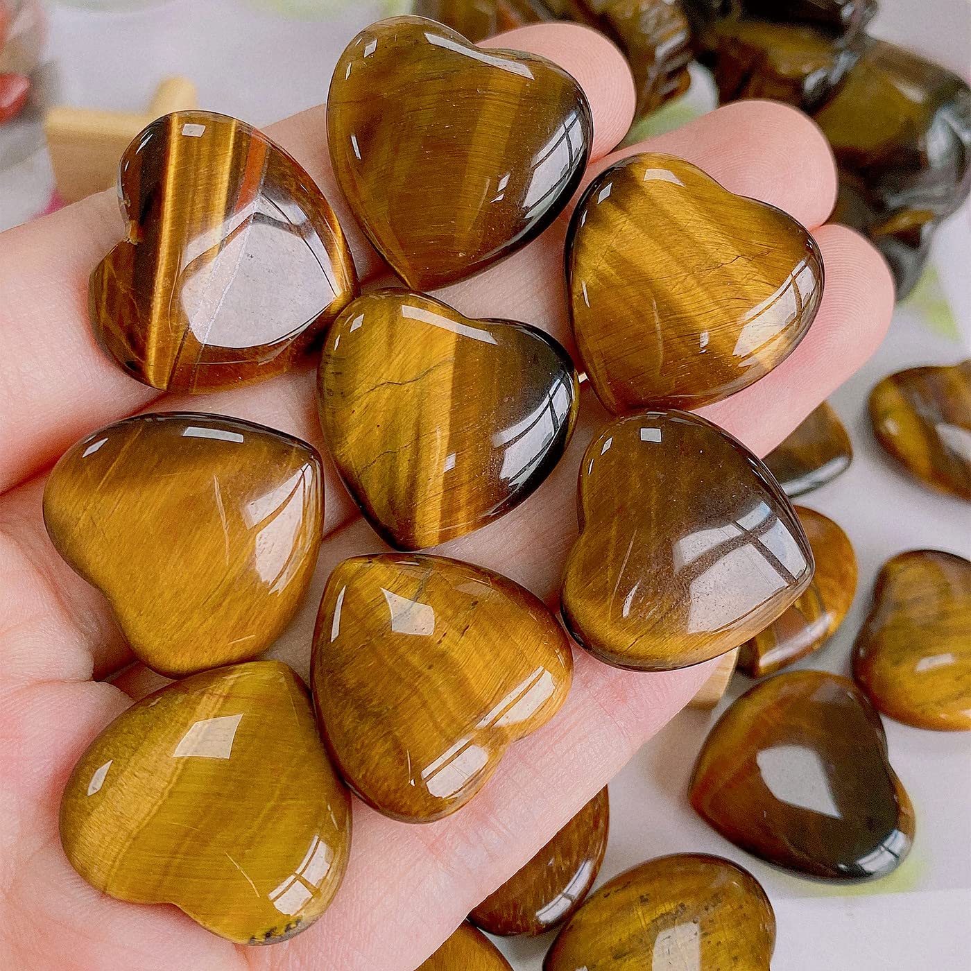 QINJIEJIE 20 PCS Natural Heart Healing Crystals Tigers Eye Polished Crystal Stones Mini Cute Pocket Palm Love Gemstones Set Bulk Wholesale Reiki Energy Balancing Valentine's Day Gift