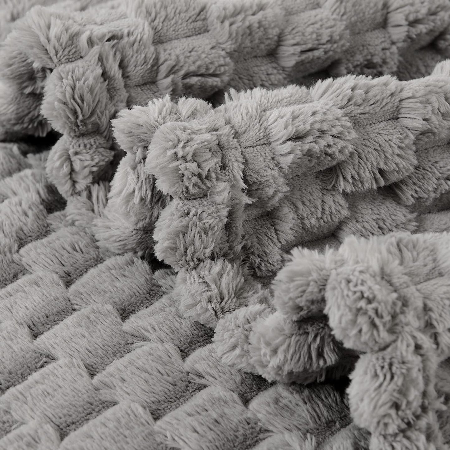 FY FIBER HOUSE Fleece Throw Blanket for Couch 300GMS Super Soft Plush Fuzzy Blankets and Throws for Sofa Bed Office, 40x50 Inches, Light Grey