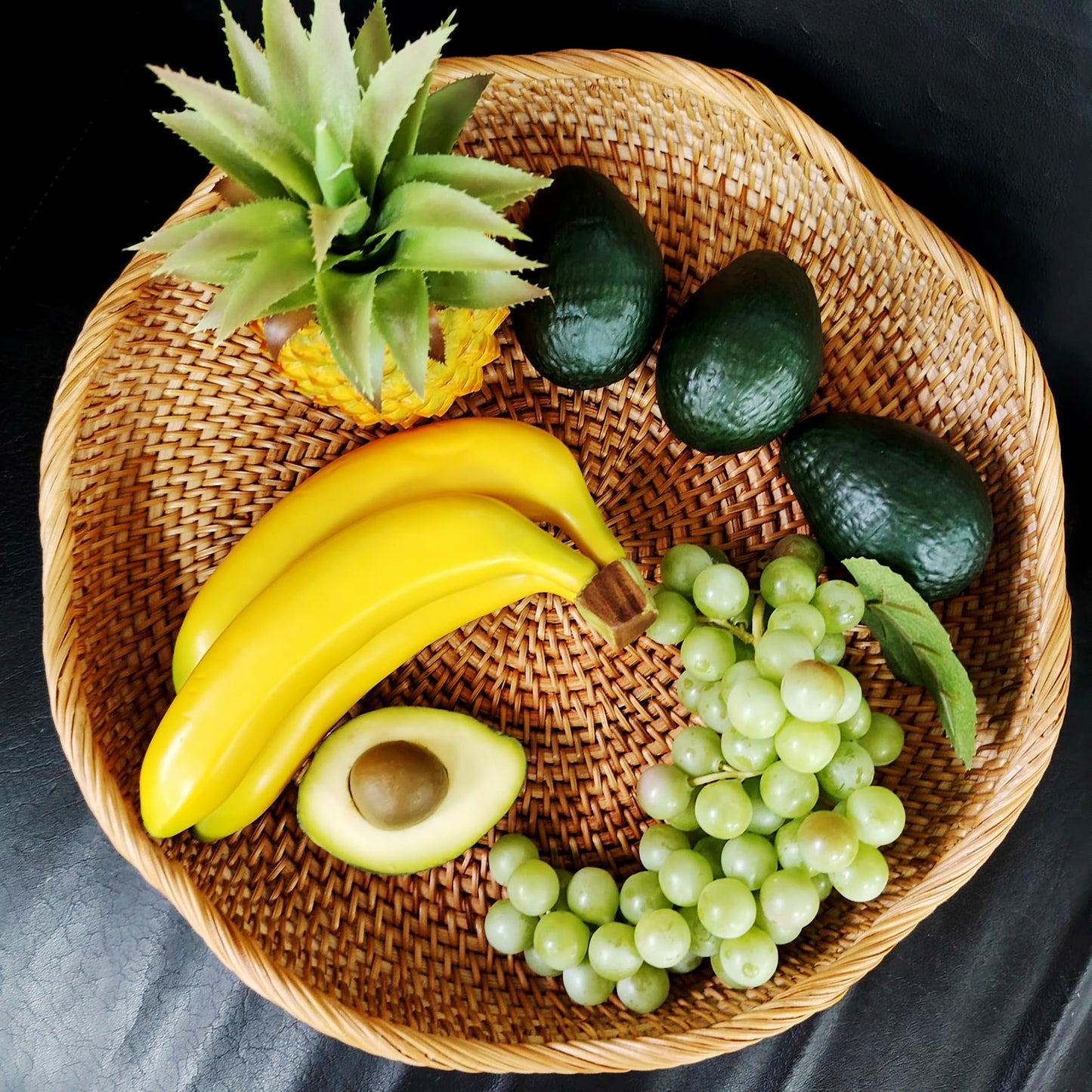 chicapica Large 16" Handwoven Rattan Serving Tray & Fruit Basket, Natural Wicker Decorative Bowl for Kitchen Island, Rustic Farmhouse Entryway Organizer & Boho Table Centerpiece