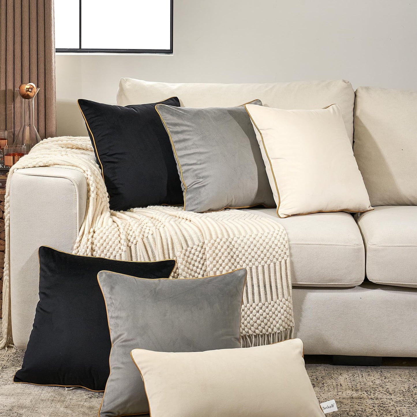 Aeckself Pack of 2 Gray Velvet Pillow Covers 18 x 18 Inch, Modern Luxury Decorative Pillowcase with Gold Trim Edge, Comfortable Soft Solid Cushion Case for Couch Bedroom Living Room