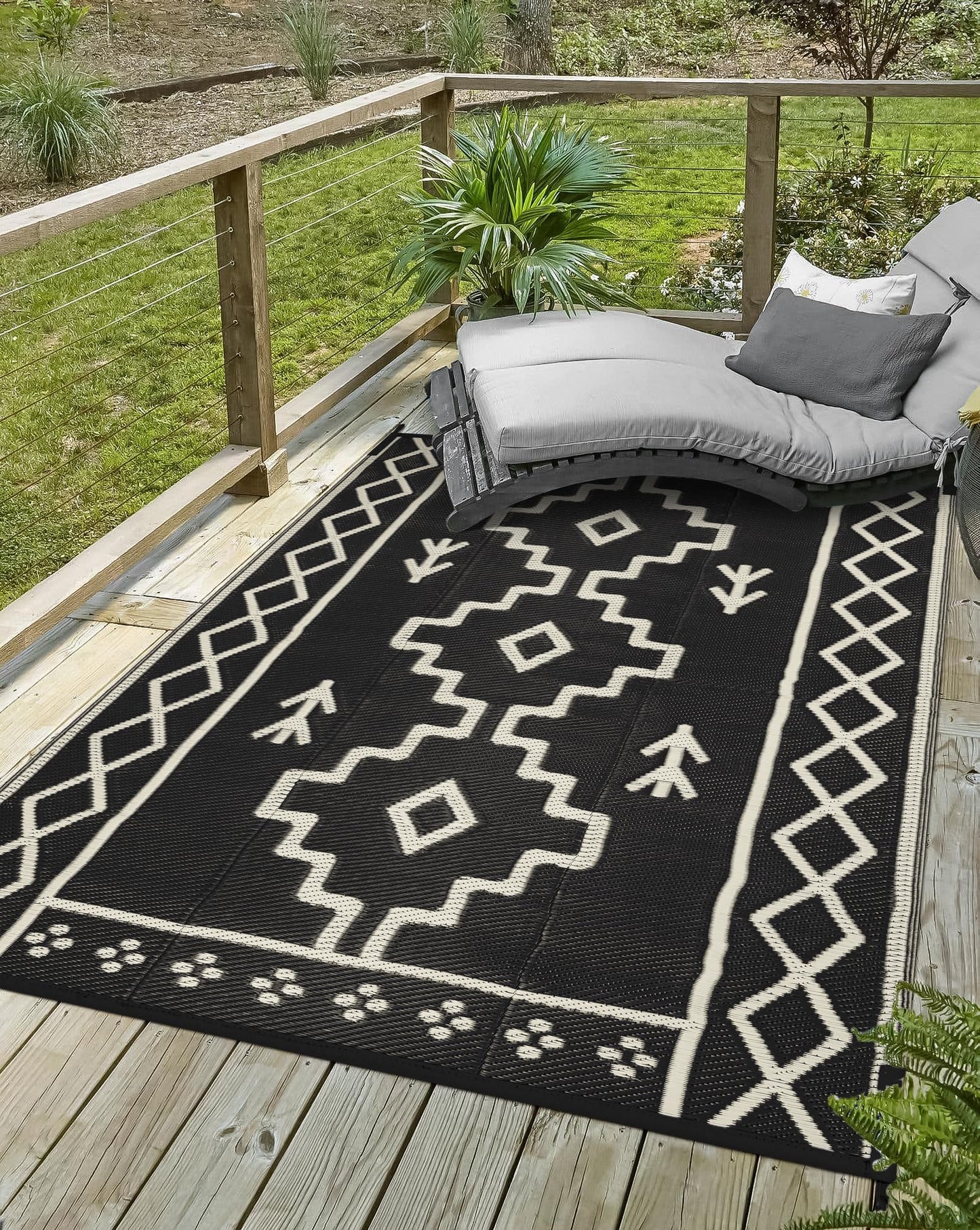 Uphome Outdoor Plastic Straw Rug, 6x9 ft, Reversible Waterproof, Black Boho Patio Rug, RV Camping Rug for Outside, Indoor Outdoor Area Rug for Backyard Deck Balcony Picnic