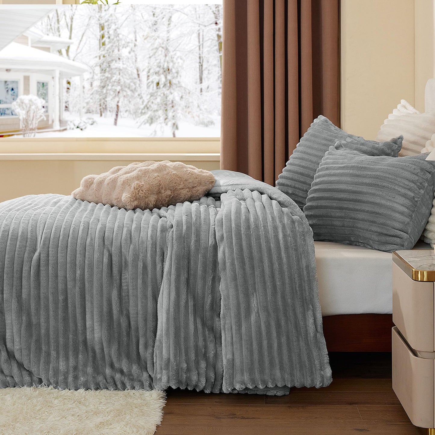 BEDELITE Fleece Queen Comforter Set -Super Soft & Warm Fluffy Light Grey Bedding, Luxury Fuzzy Heavy Bed Set for Winter with 2 Pillow Cases
