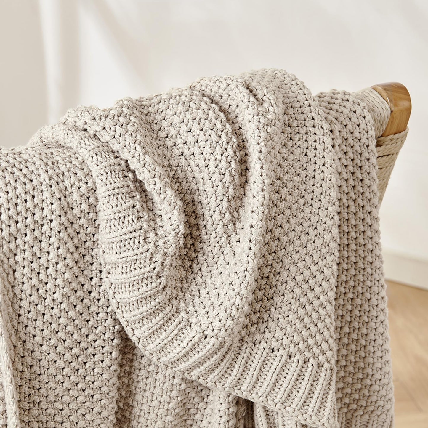 Joydeco Chunky Cable Knit Throw Blanket, Lightweight 100% Organic Cotton Soft Cozy Throw Twin Blanket for Couch Bed and Sofa, Rustic Breathable Farmhouse Blanket Gift for Women Men(Beige, 51"x63")
