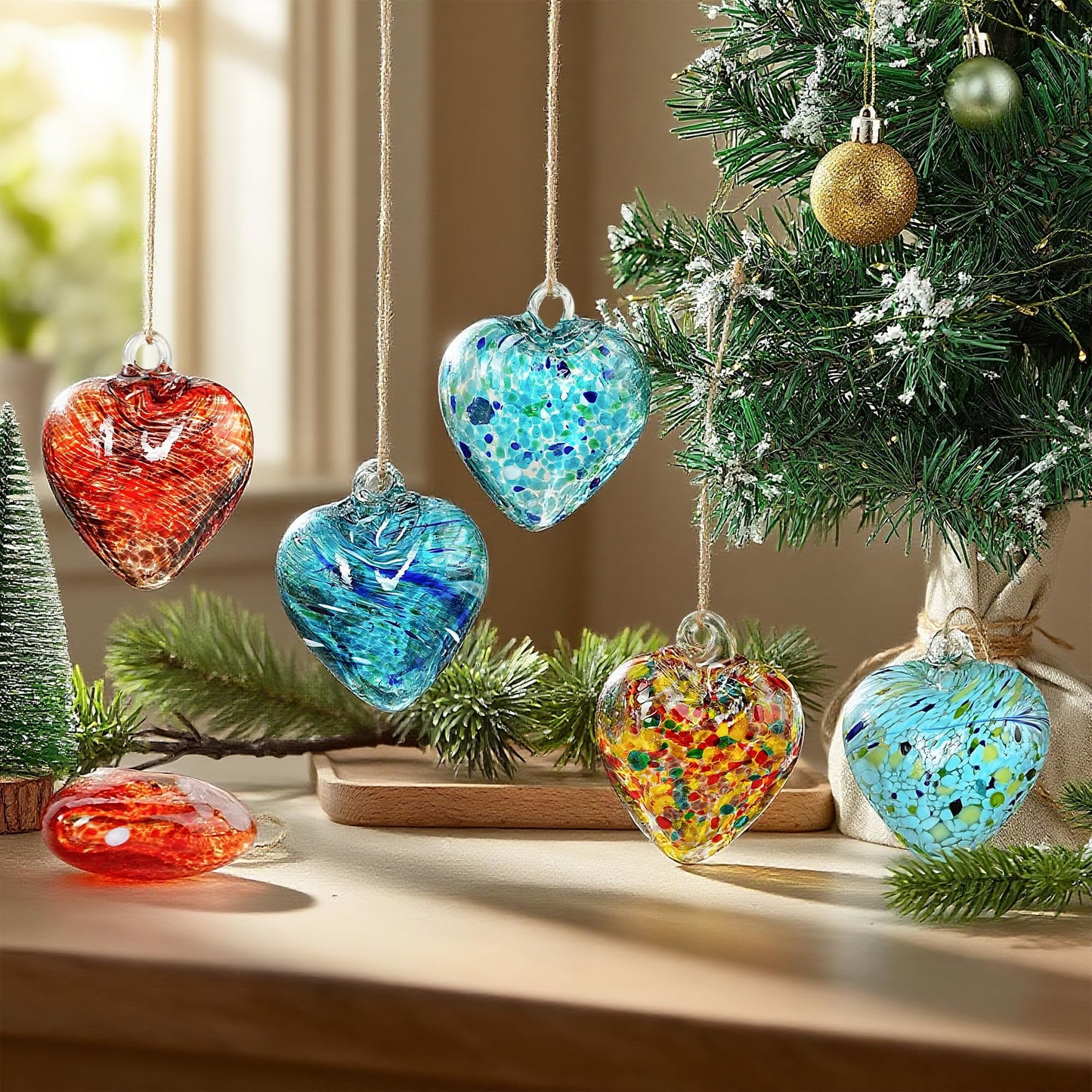 3Pcs Hand Blown Glass Heart Ornaments 3.5inch Hanging Crystal Heart Figurine for Home Garden Wedding Party Decor (Red)