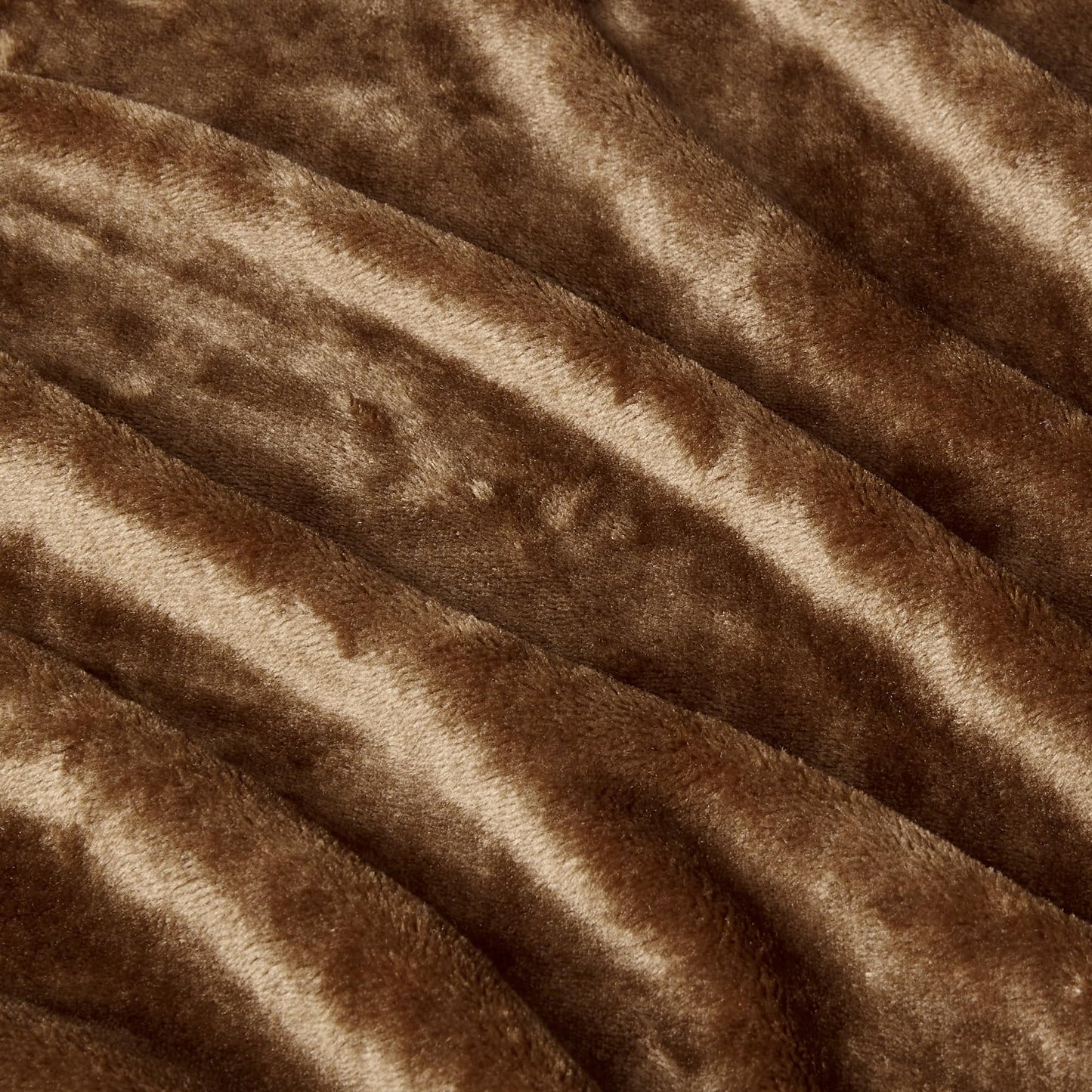 Amazon Basics Soft Fleece Throw Blanket, Lightweight Cozy Blanket for Couch & Sofa, 50 x 60 Inches, Brown