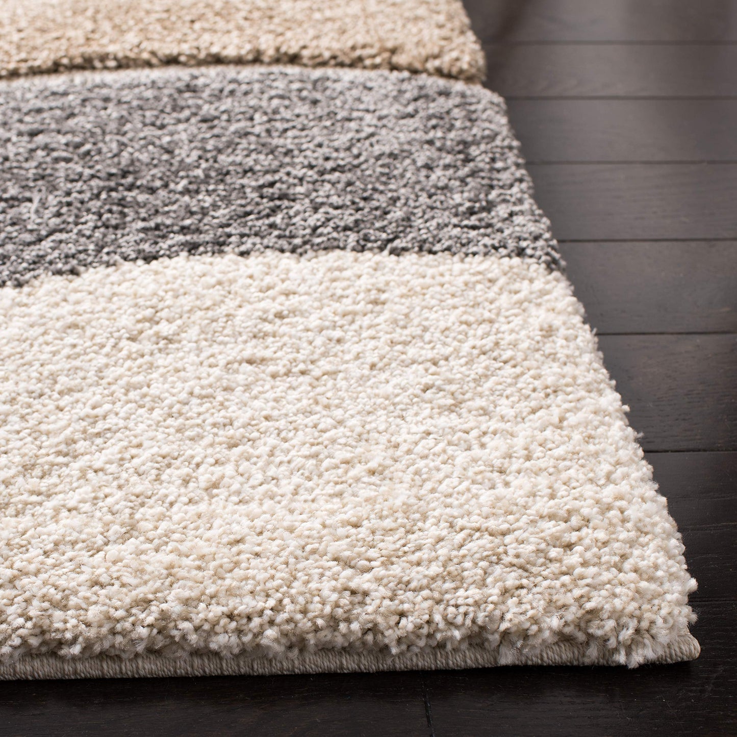 SAFAVIEH Florida Shag Collection Area Rug - 5'3" x 7'6", Ivory & Grey, Abstract Design, Non-Shedding & Easy Care, 1.2-inch Thick Ideal for High Traffic Areas in Living Room, Bedroom (SG475-1180)