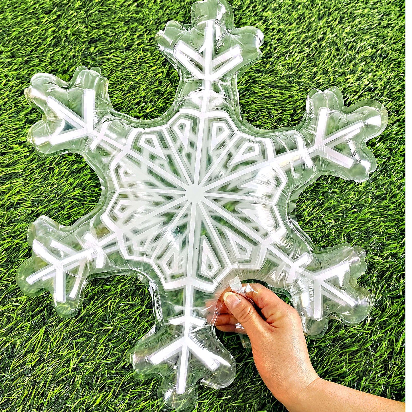 6 Pcs Snowflake Balloons Transparent Winter Snowflake Foil Balloons for Christmas Party Decorations, Frozen Theme Birthday, Winter Wonderland Decor, Holiday Event, Baby Shower