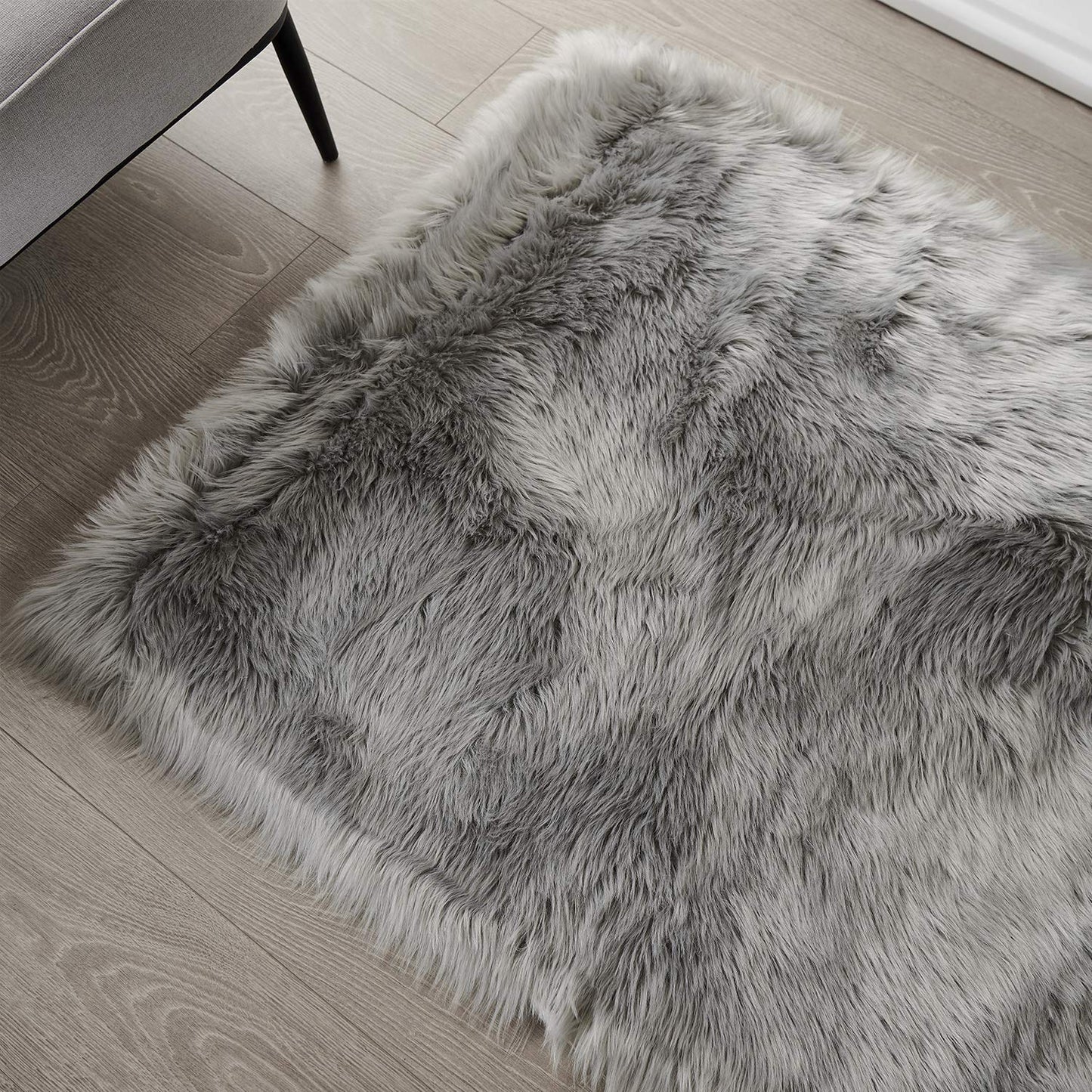SERISSA Soft Fluffy Rug Grey Faux Sheepskin Fur Rug Shaggy Area Rug for Bedroom Floor Living Room 3x5 Feet