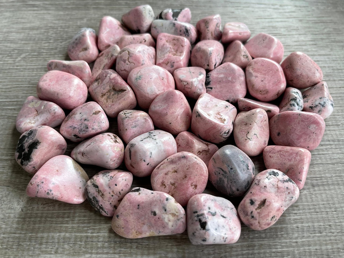 GAF TREASURES 5 Pcs Rhodonite Tumbled Stones, Polished Rhodonite Gemstone, Rhodonite Healing Crystals (Rhodonite)