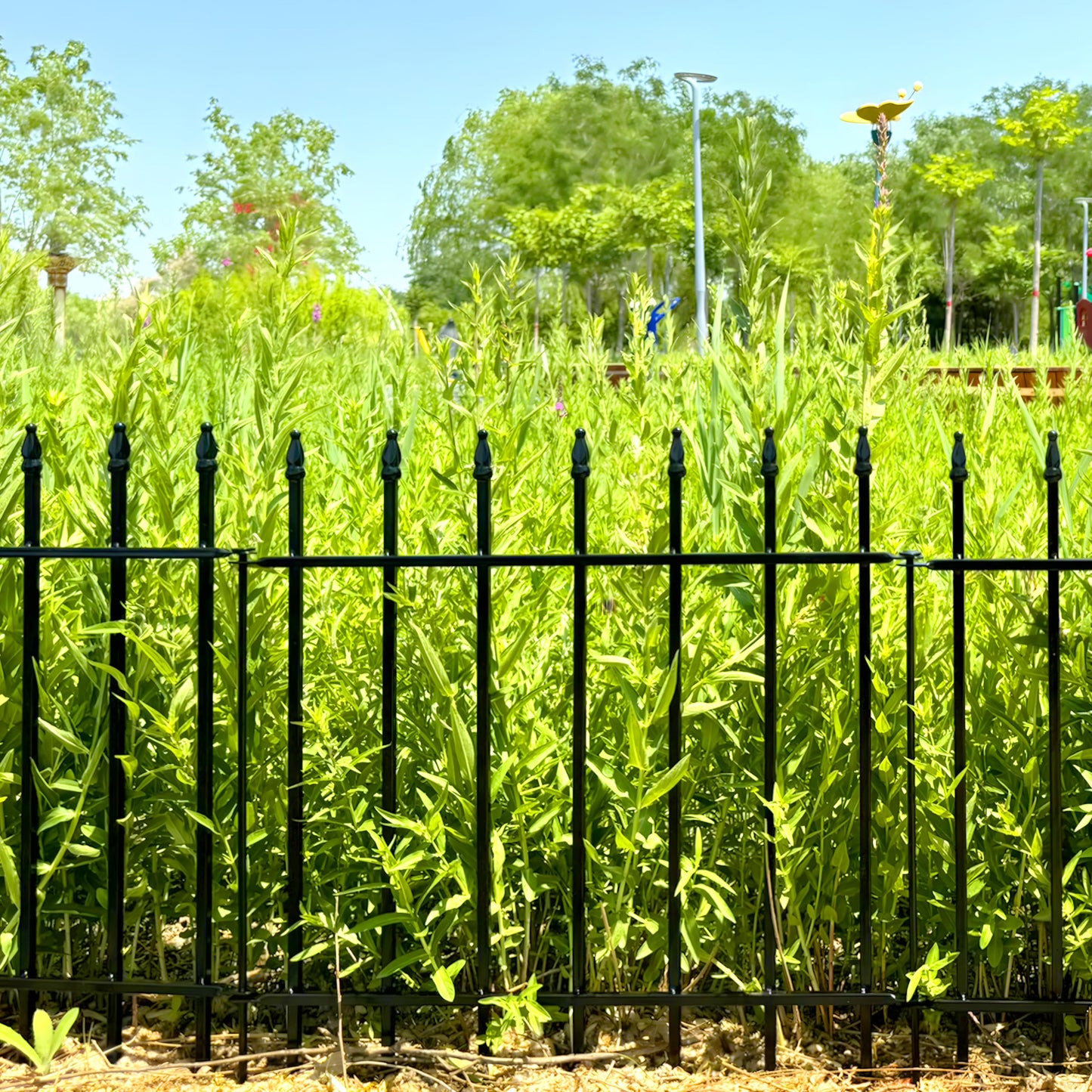 Thealyn Metal Decorative Garden Fence 24" Wide x 24" High (5 Panels, Total Length 10 feet), Metal Border Folding Fence, Landscape Fencing Dog Fence Pet Fence for Flower Bed, Yard, Animal Barrier