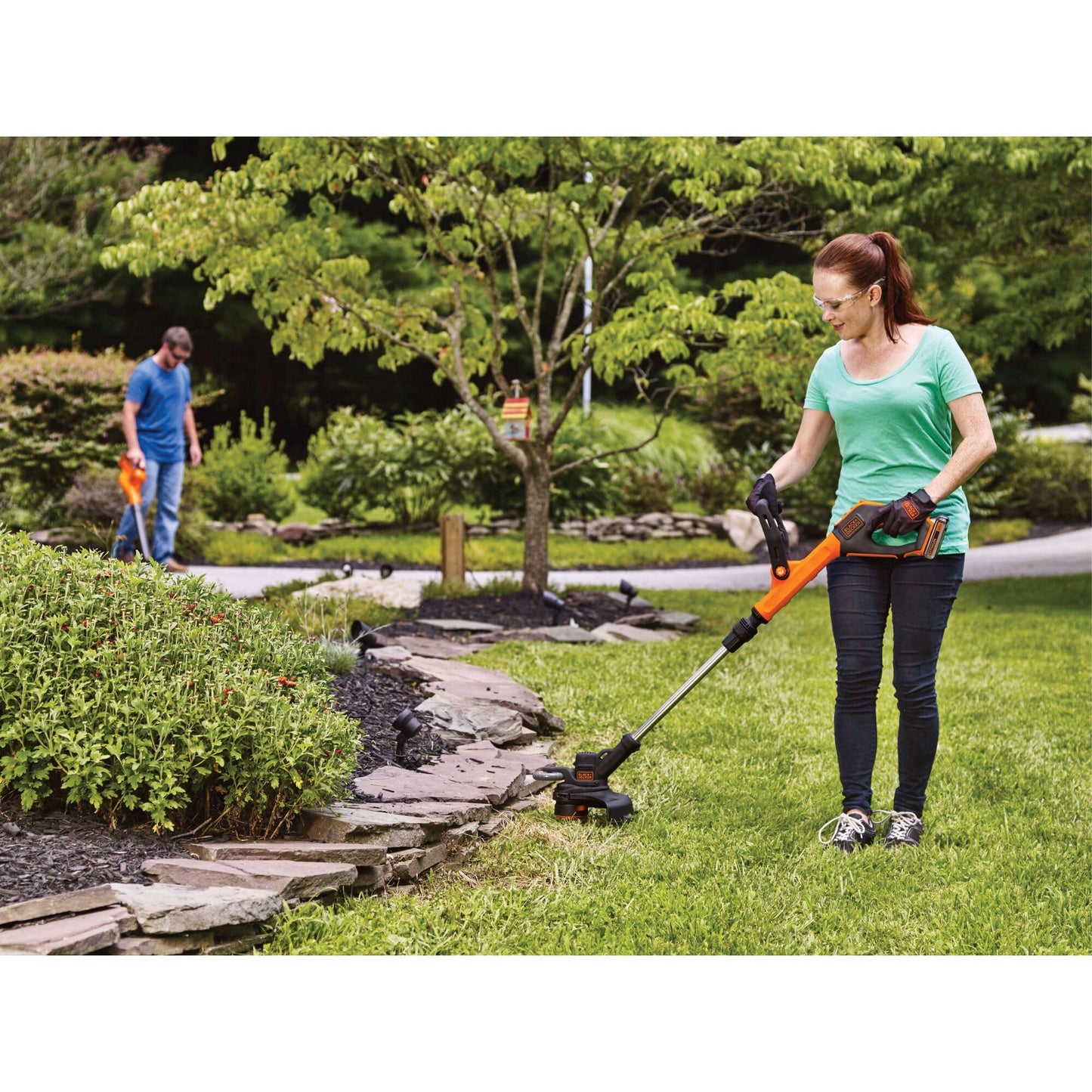 BLACK+DECKER 20V MAX 12 Inch Weed Eater Cordless String Trimmer and Wheeled Edger Lawn Tool with Spool, 2.5Ah Battery and Charger Included, Lightweight, 2 Speed PowerDrive (LST522)